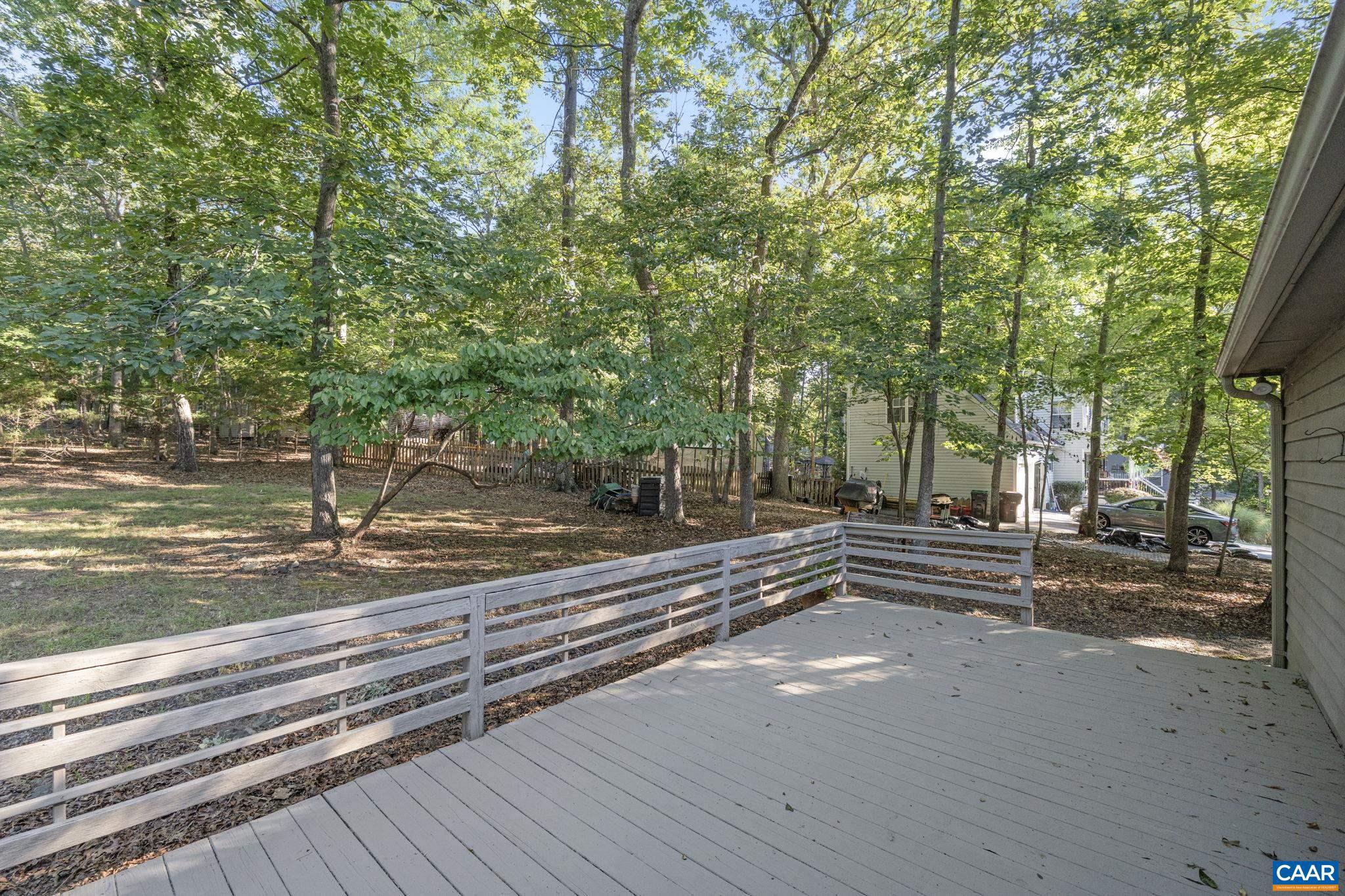 LAKE MONTICELLO - Residential