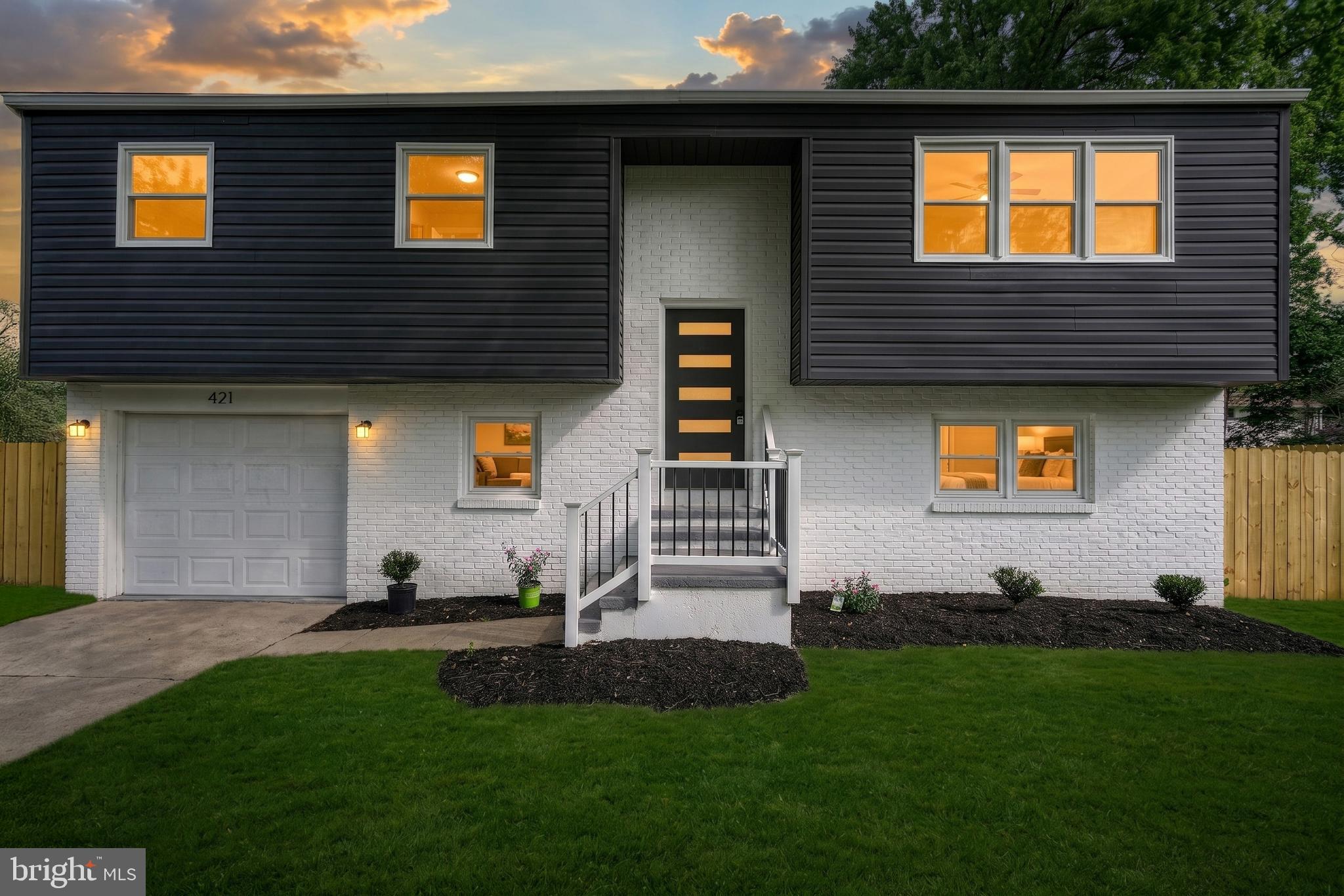 421 FAIRWAY DRIVE