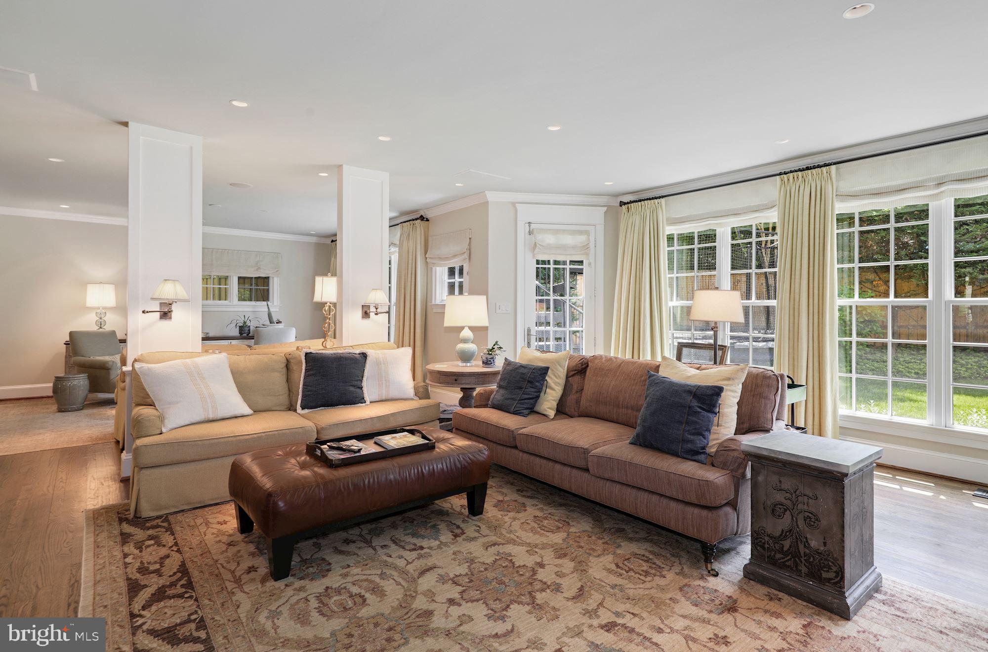 CHEVY CHASE - Residential