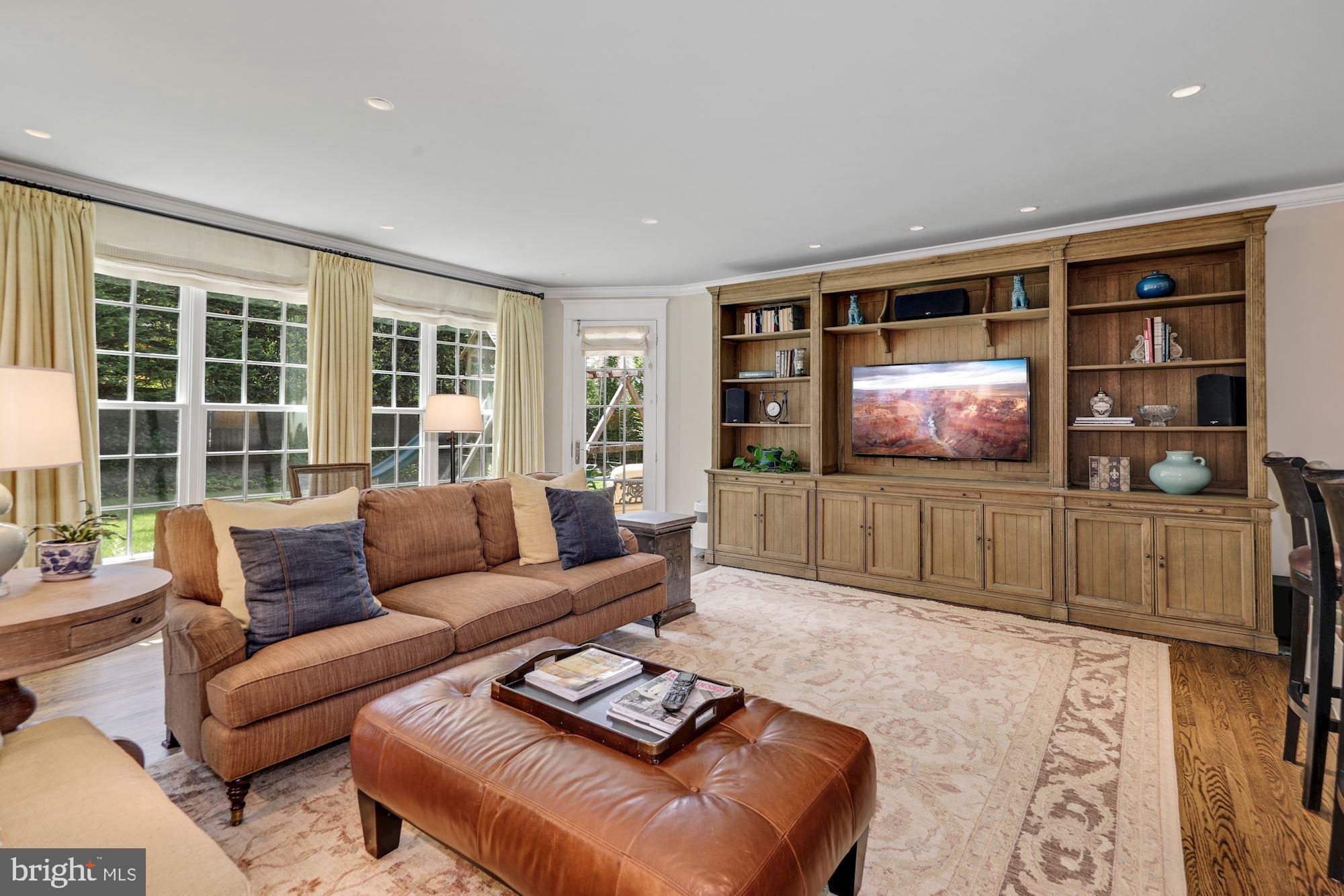 CHEVY CHASE - Residential