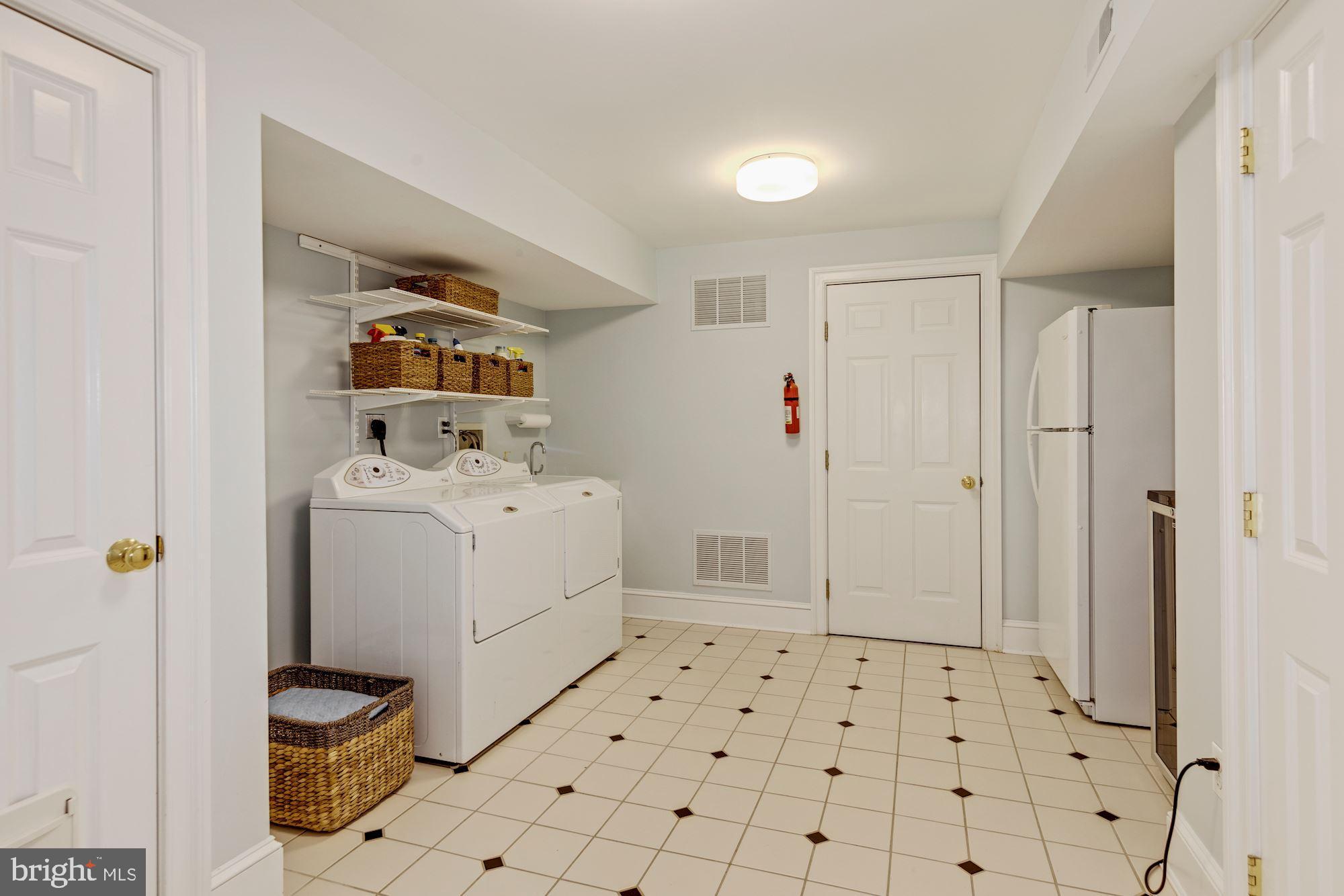 CHEVY CHASE - Residential