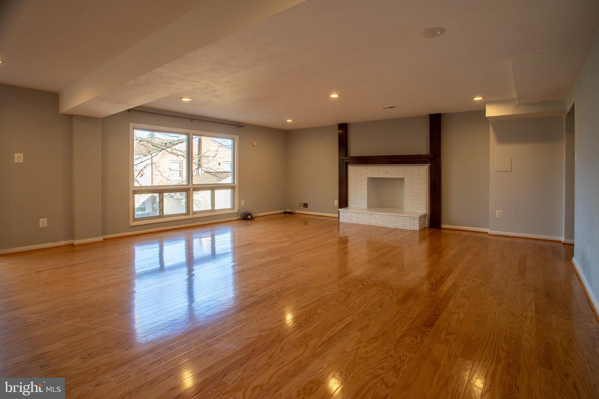 KENWOOD PARK - Residential