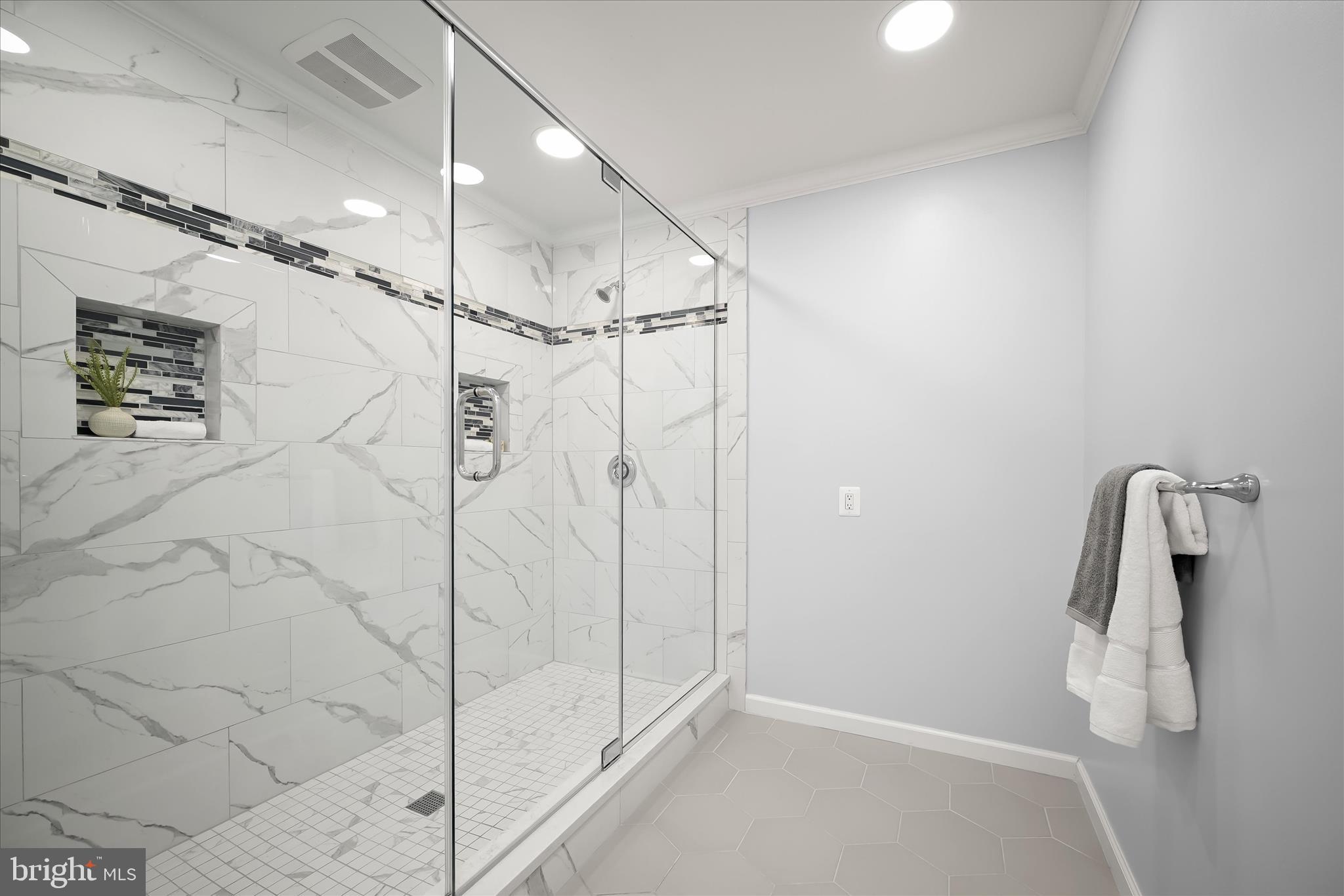 KENWOOD PARK - Residential