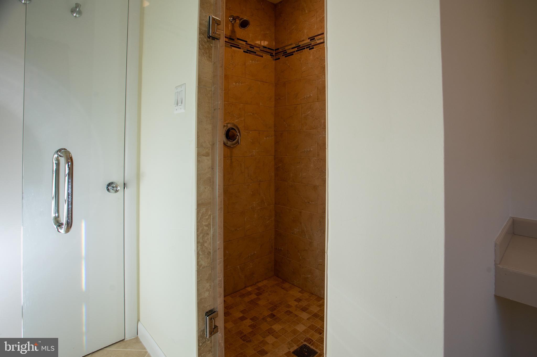 KENWOOD PARK - Residential