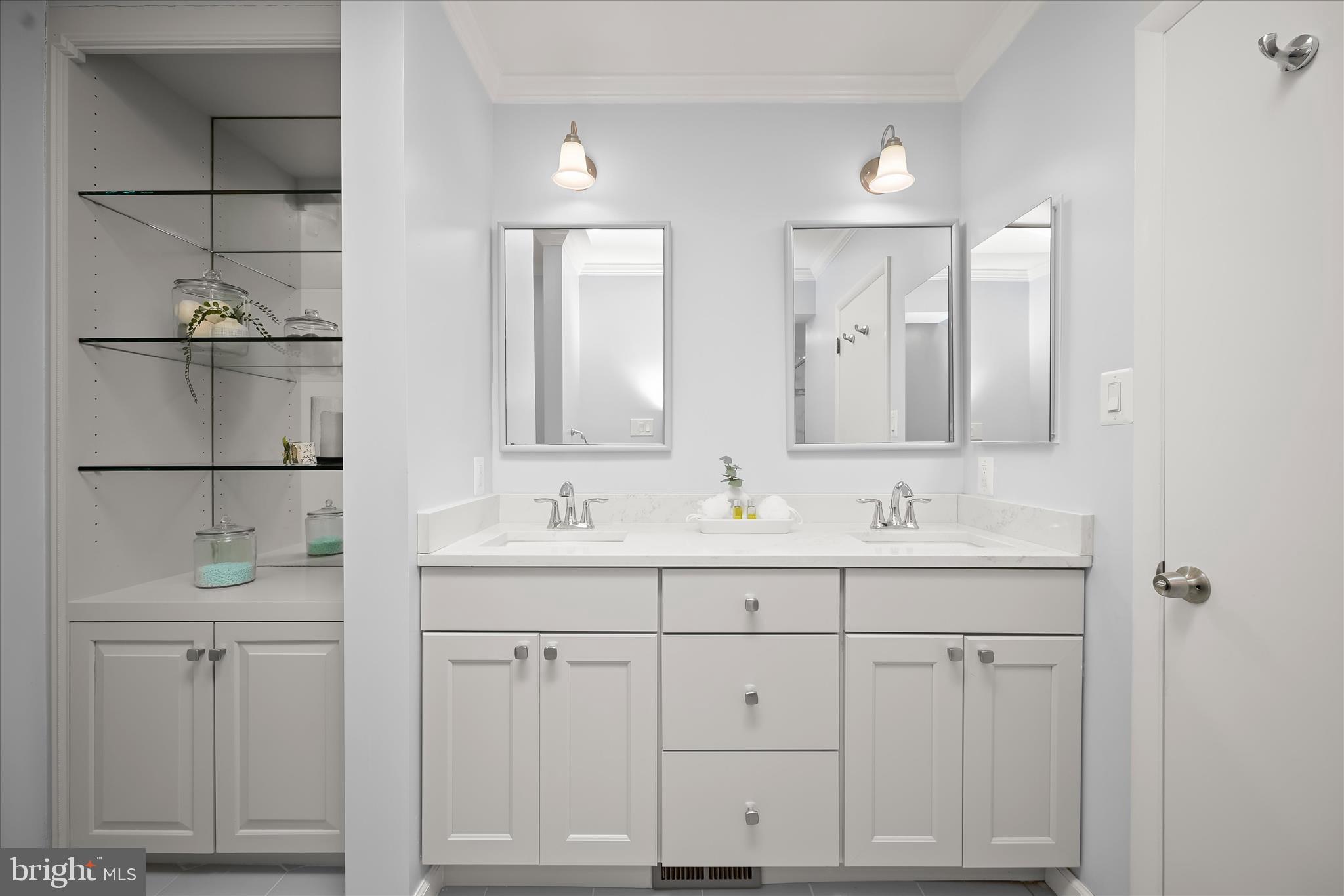 KENWOOD PARK - Residential