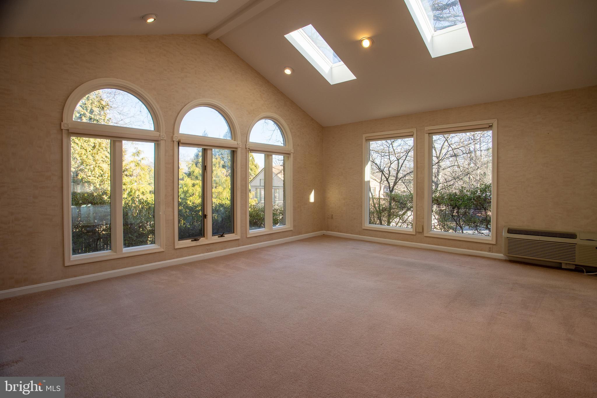 KENWOOD PARK - Residential