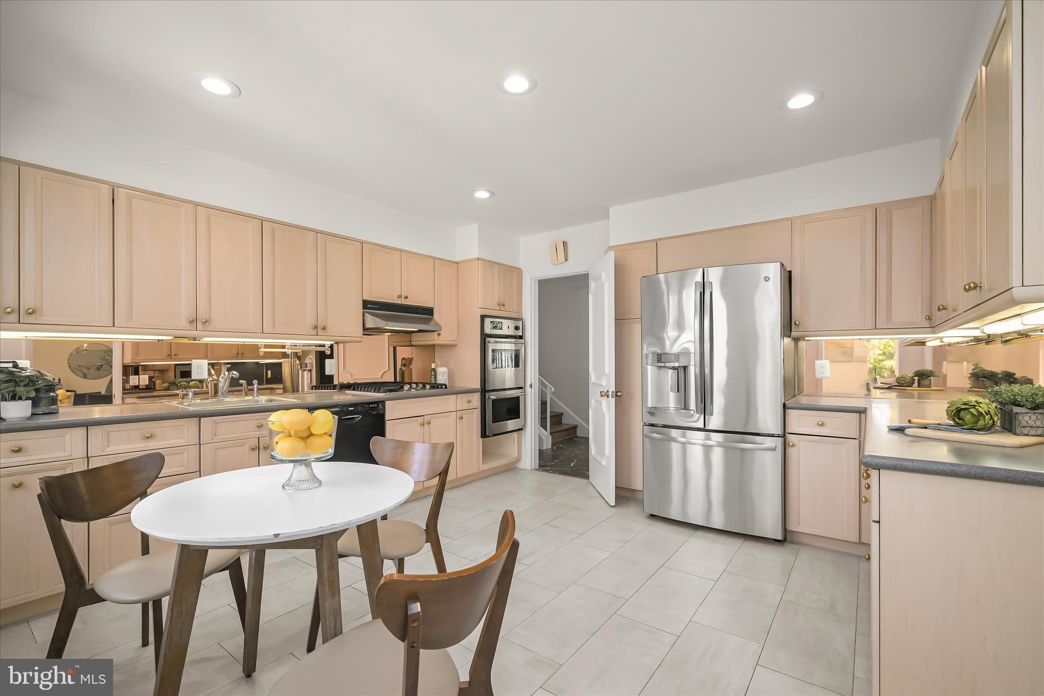 KENWOOD PARK - Residential