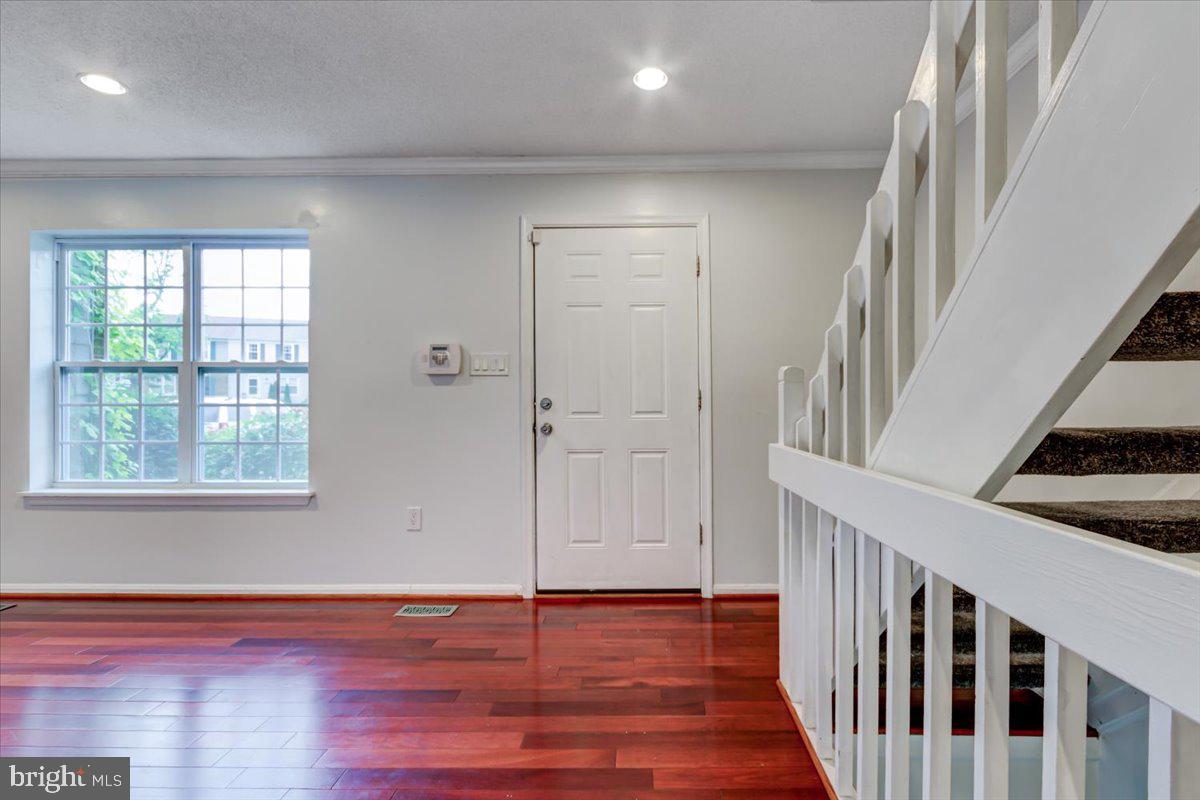 ENTERPRISE KNOLLS - Residential