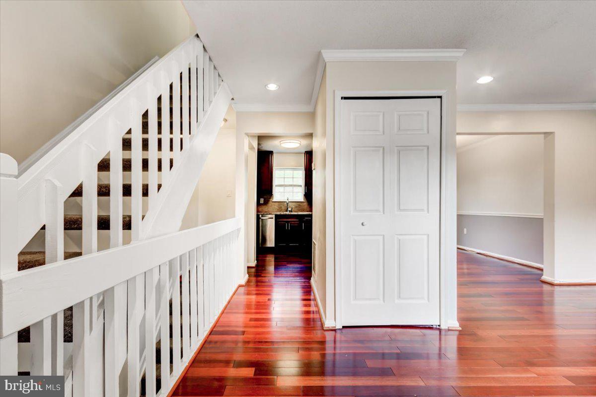 ENTERPRISE KNOLLS - Residential