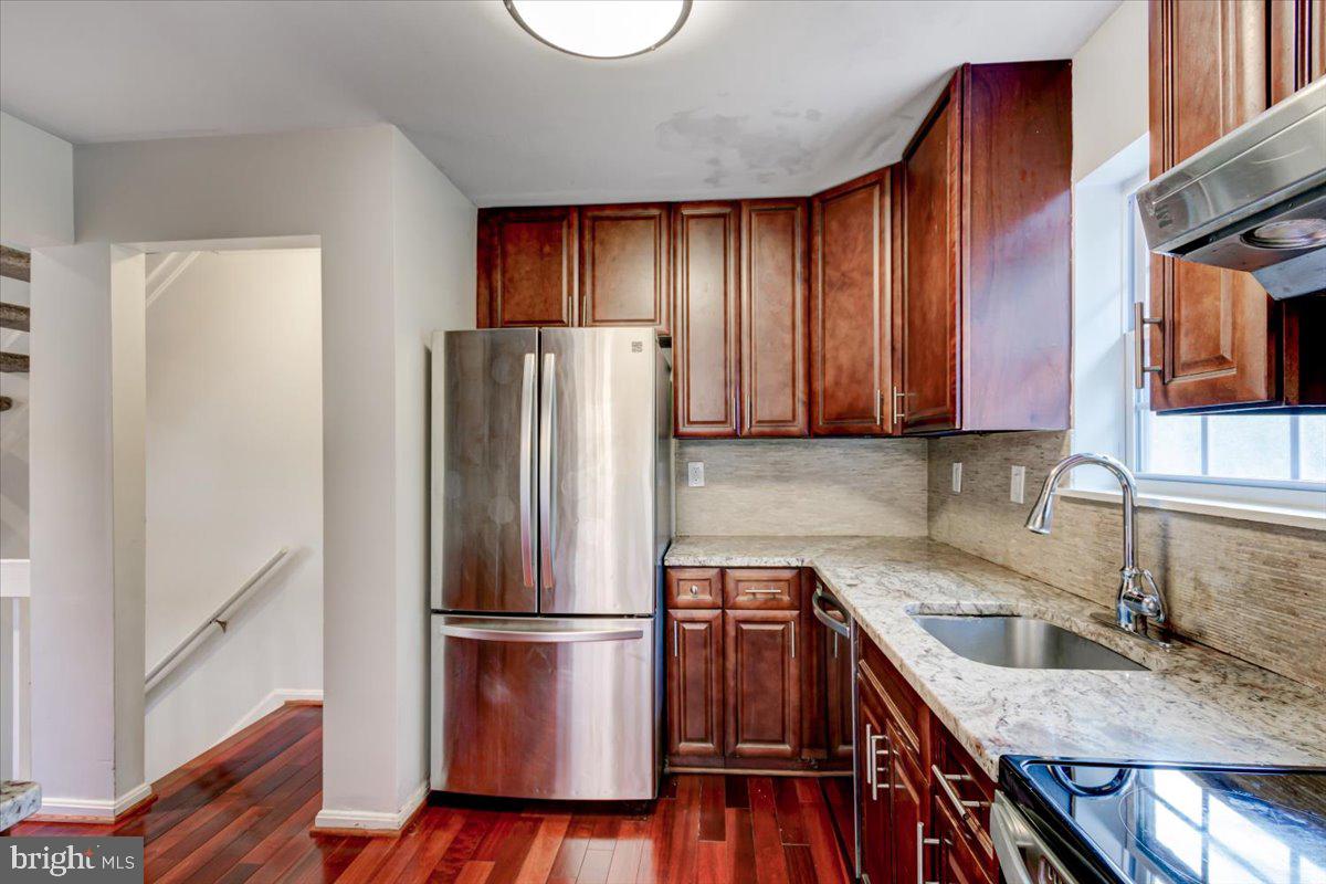 ENTERPRISE KNOLLS - Residential