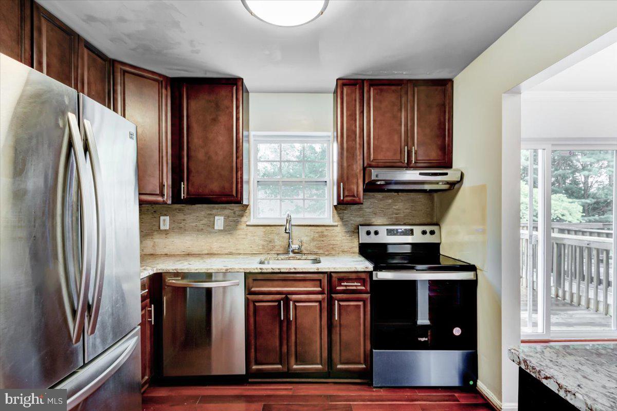 ENTERPRISE KNOLLS - Residential