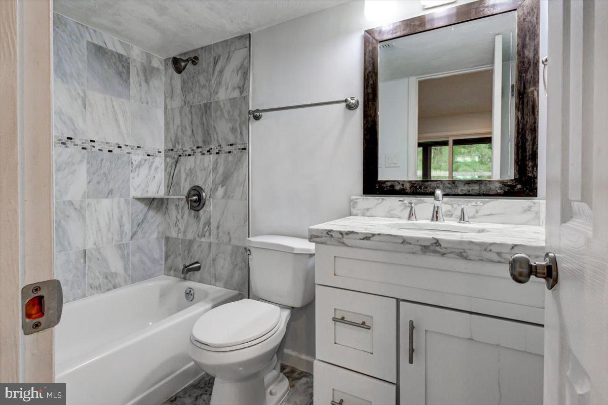 ENTERPRISE KNOLLS - Residential