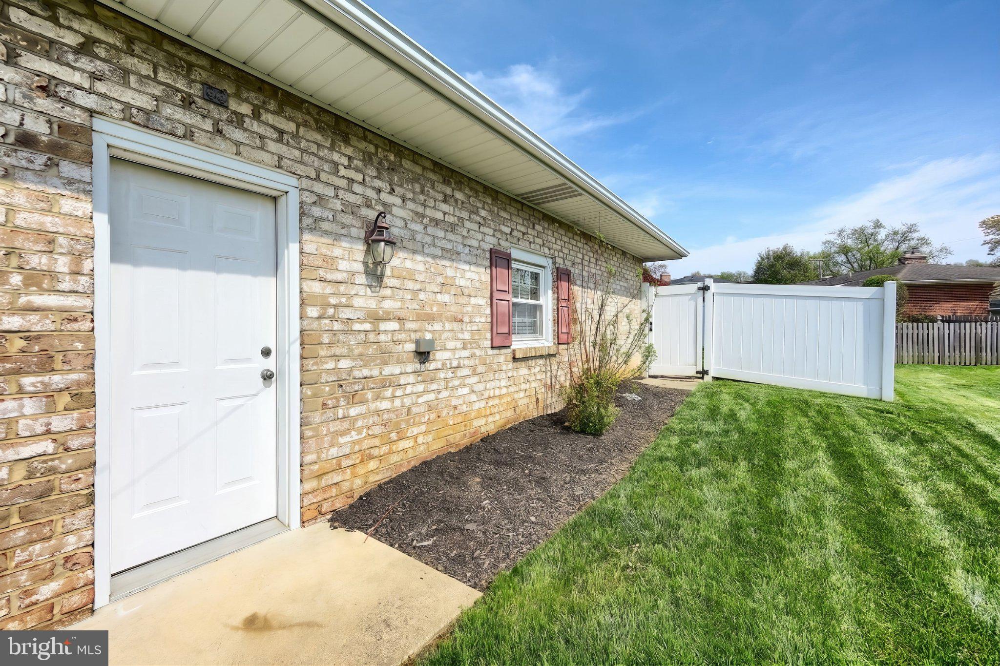 575 SUNDALE DRIVE