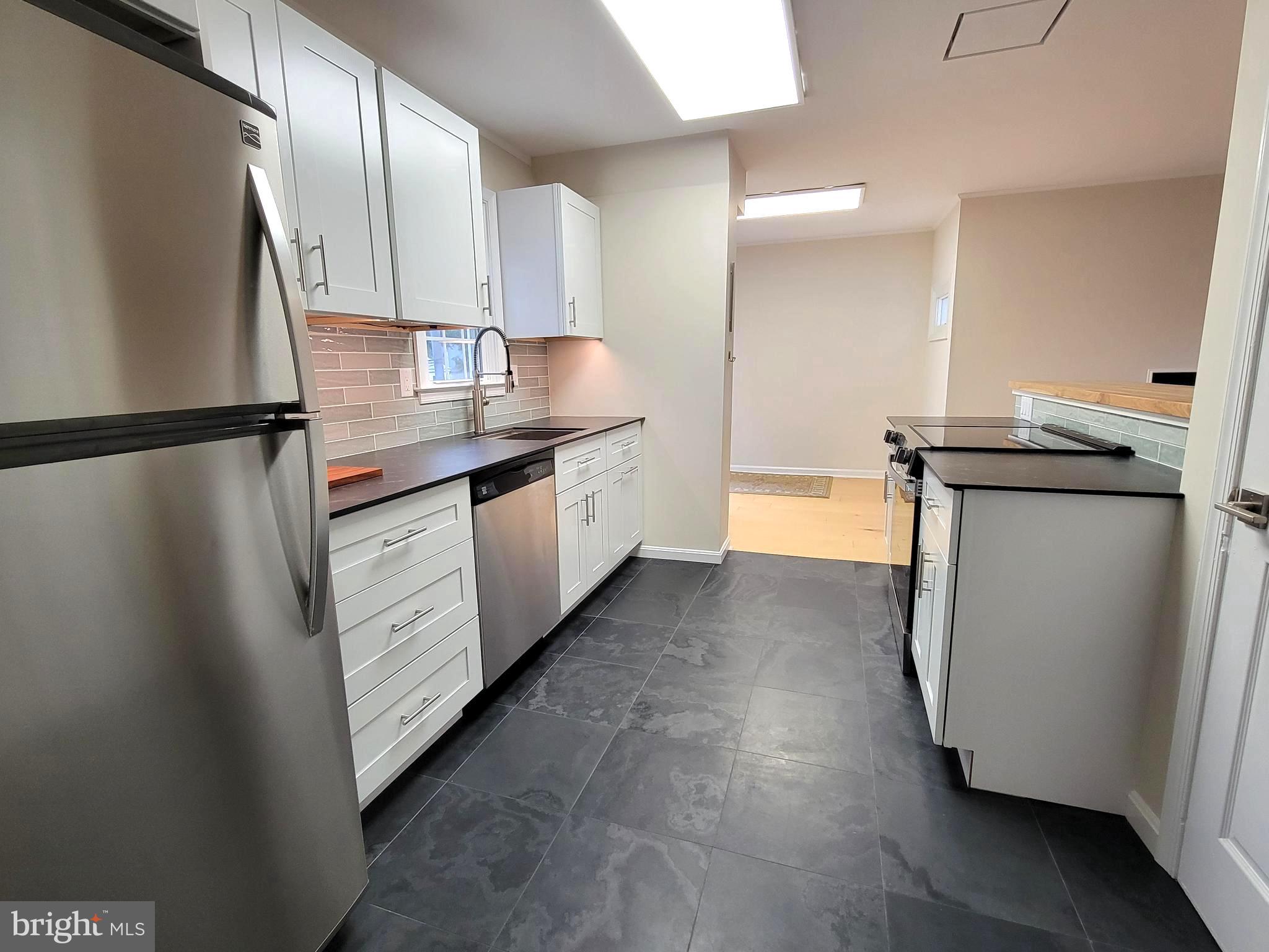 WILSHIRE - Residential Lease