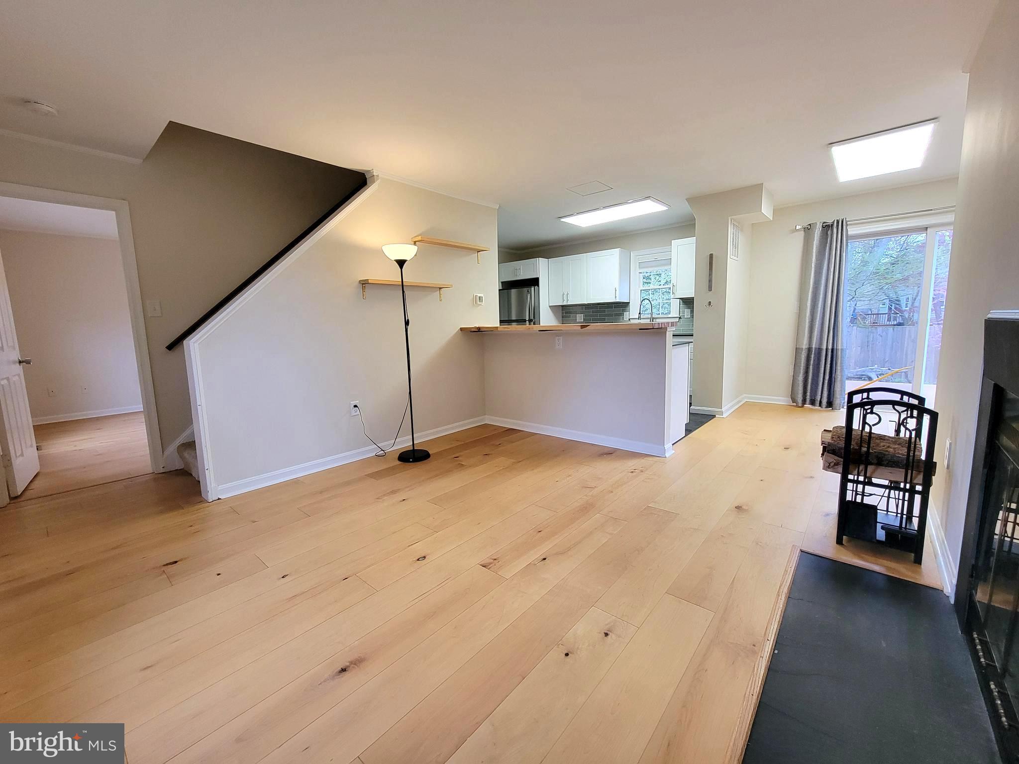 WILSHIRE - Residential Lease