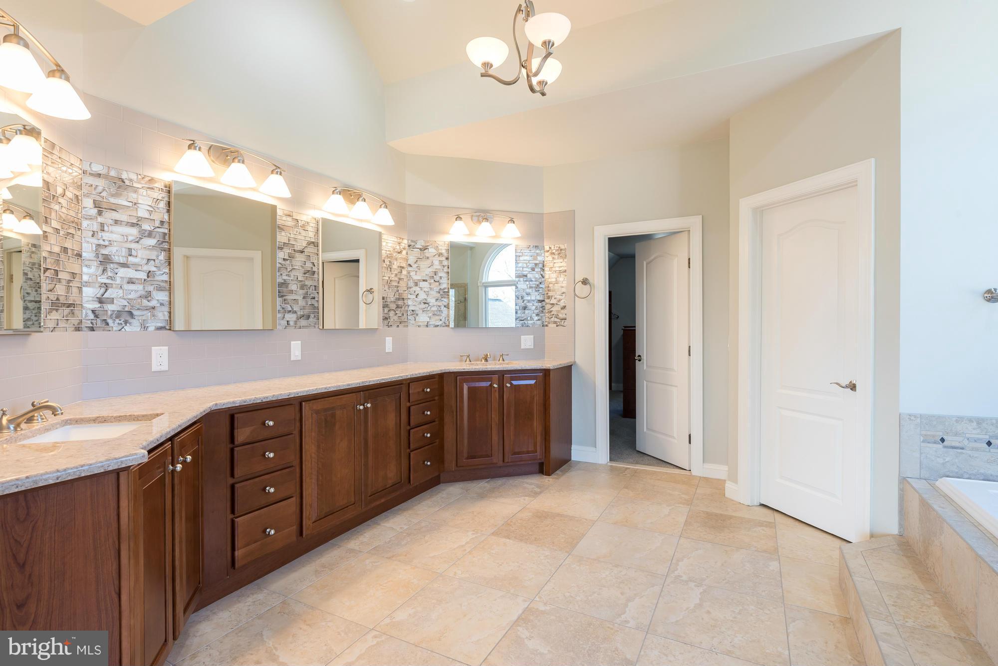 HAMBLETON ESTATES - Residential