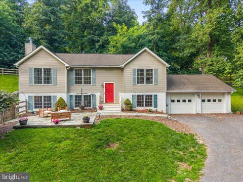 Homes For Sale - 142 Lazy Livin Lane<br/> Warren County, FRONT ROYAL, VA 22630