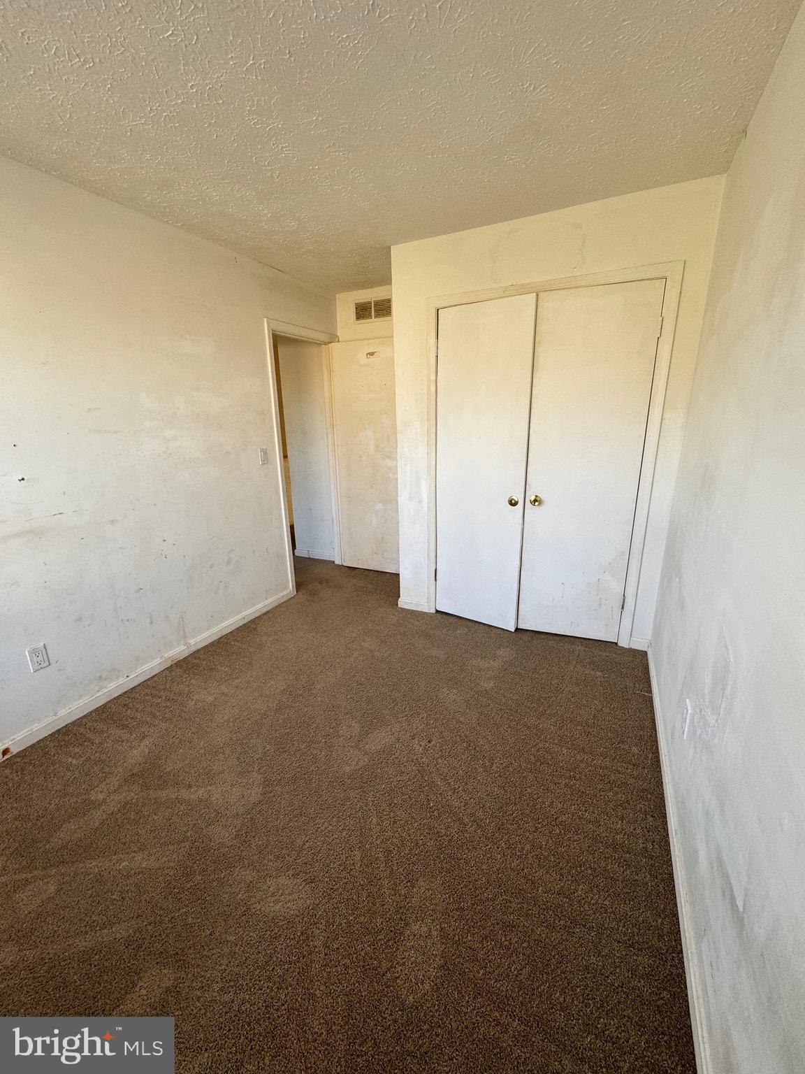 RIVERSIDE - Residential