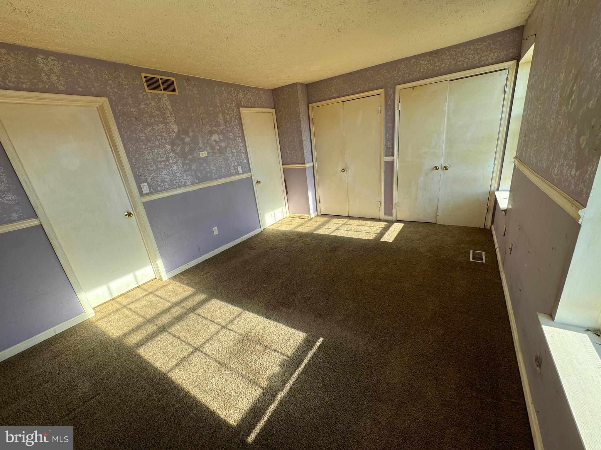 RIVERSIDE - Residential