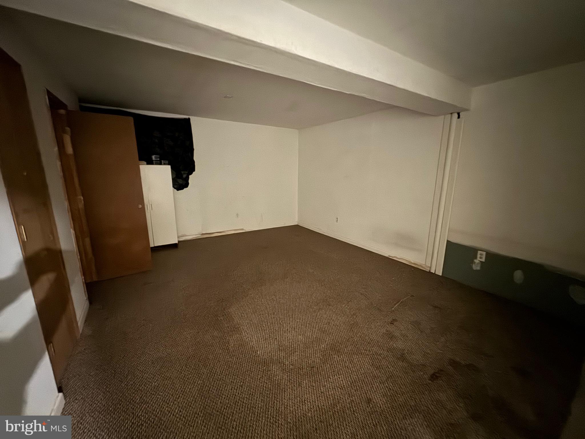 RIVERSIDE - Residential