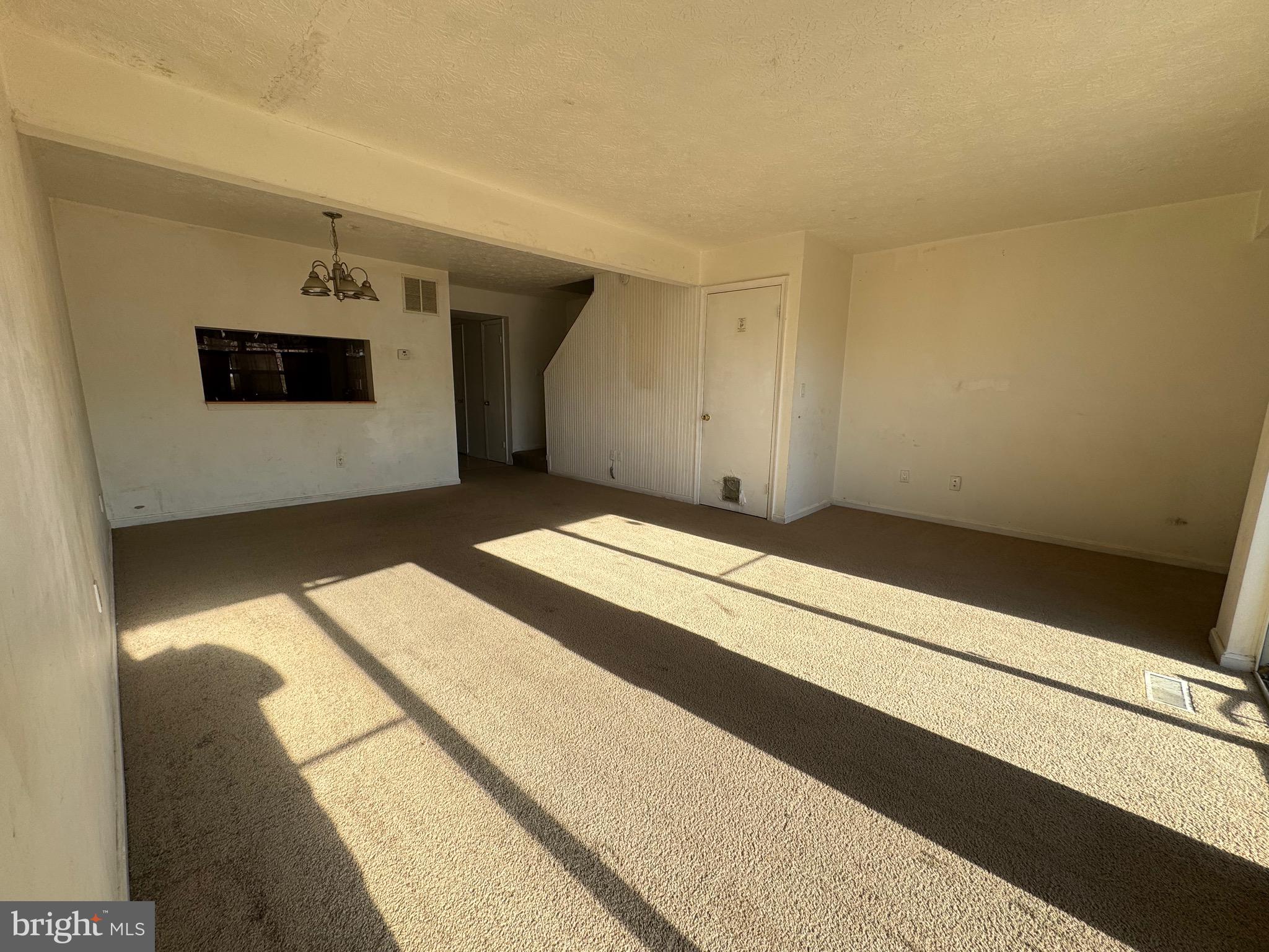 RIVERSIDE - Residential