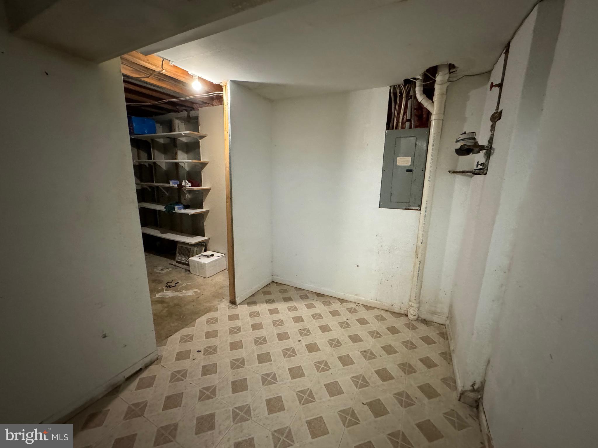 RIVERSIDE - Residential