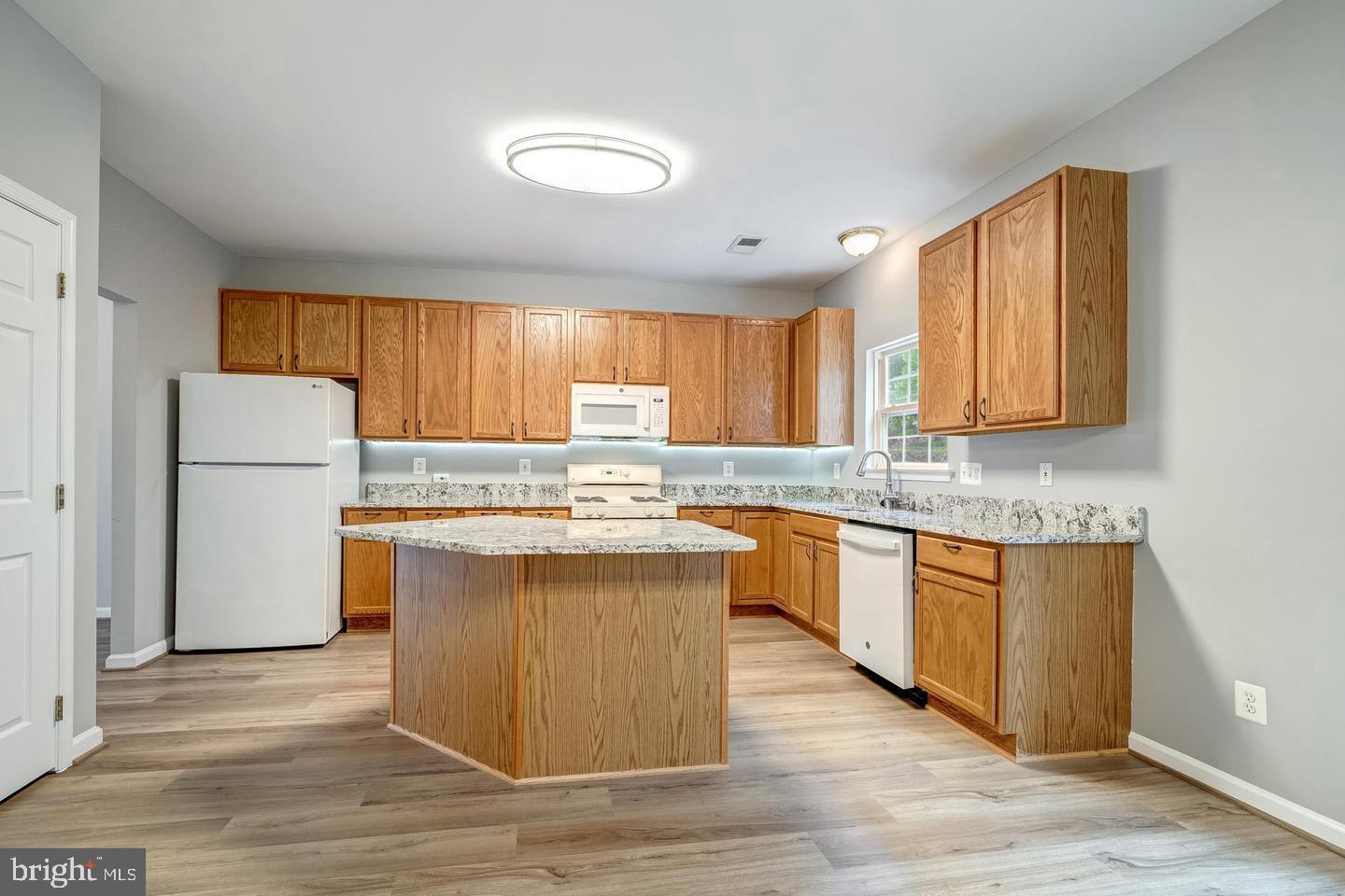 GUNSTON SQUARE - Residential Lease