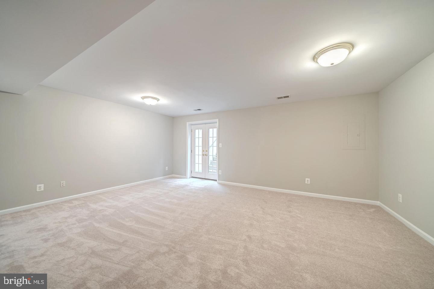 GUNSTON SQUARE - Residential Lease