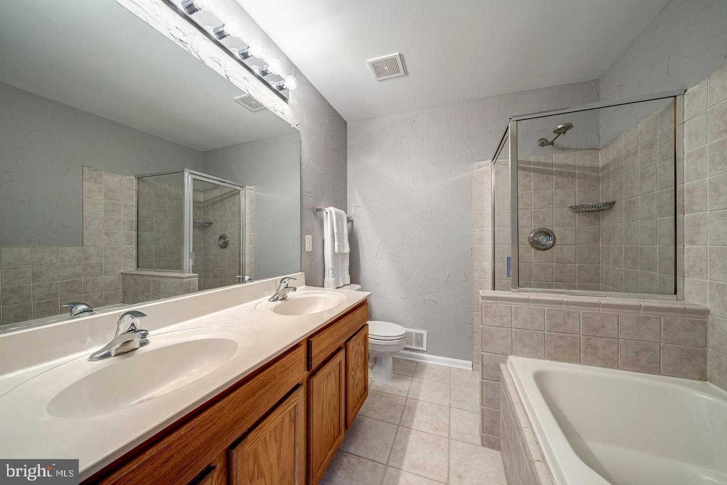 GUNSTON SQUARE - Residential Lease