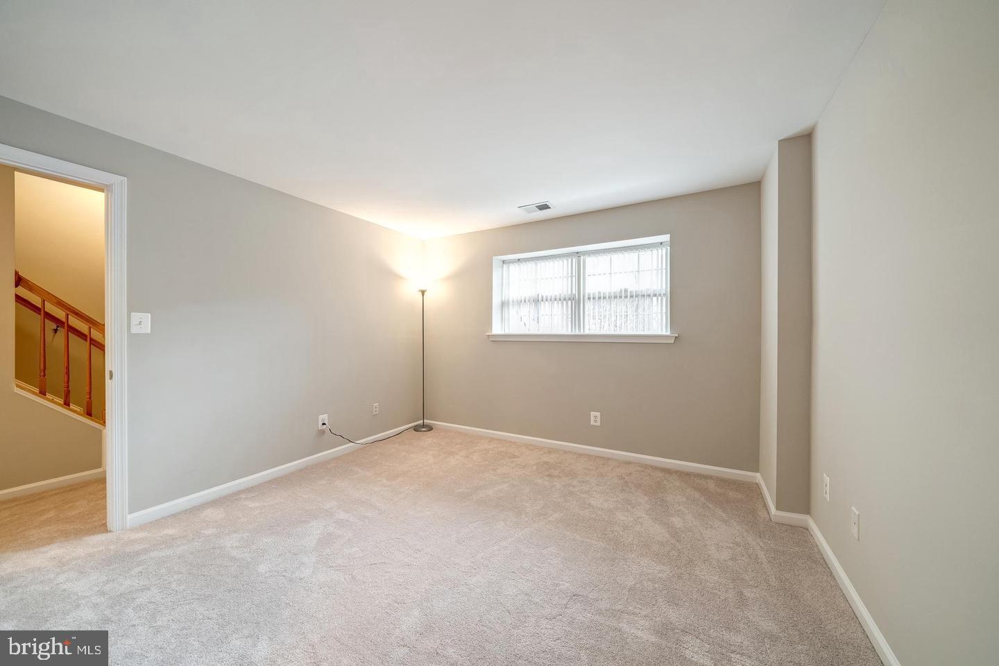 GUNSTON SQUARE - Residential Lease