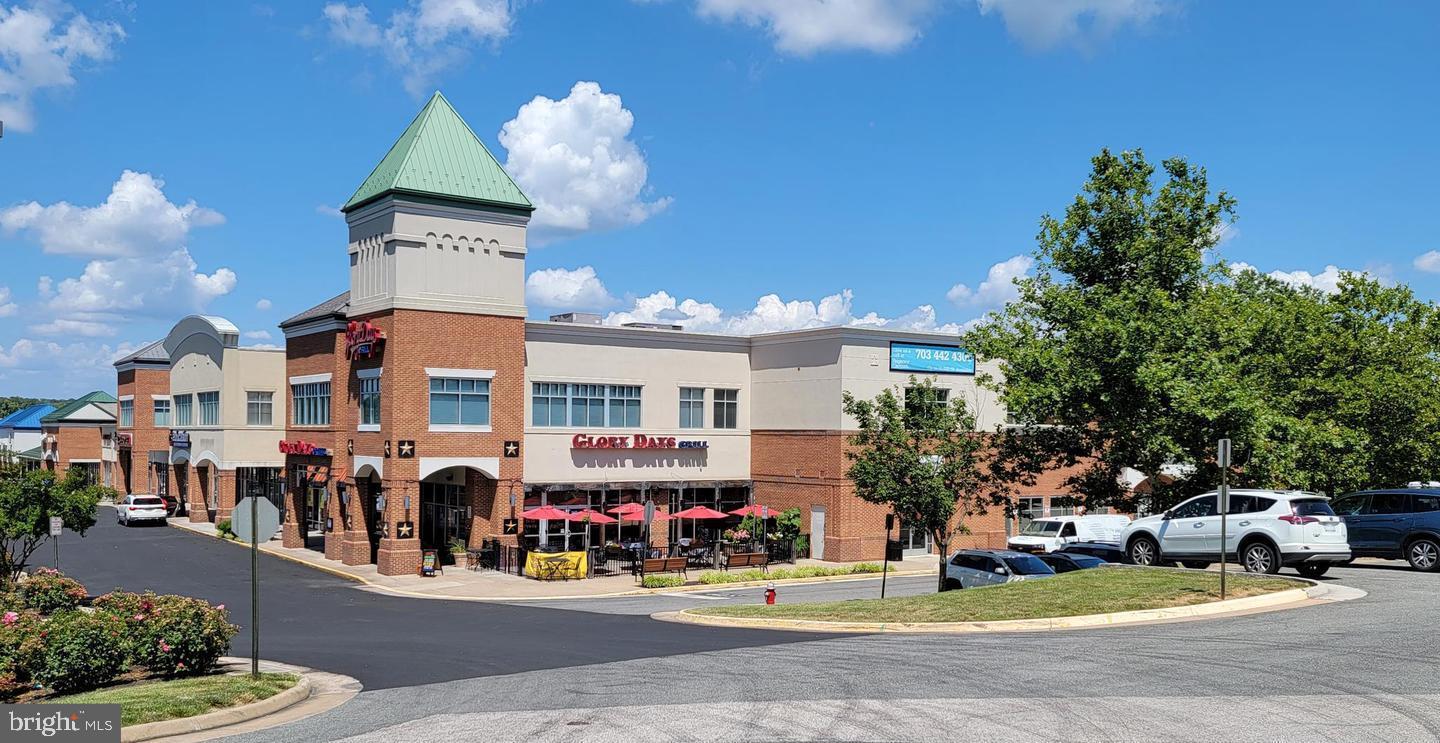 GUNSTON SQUARE - Residential Lease