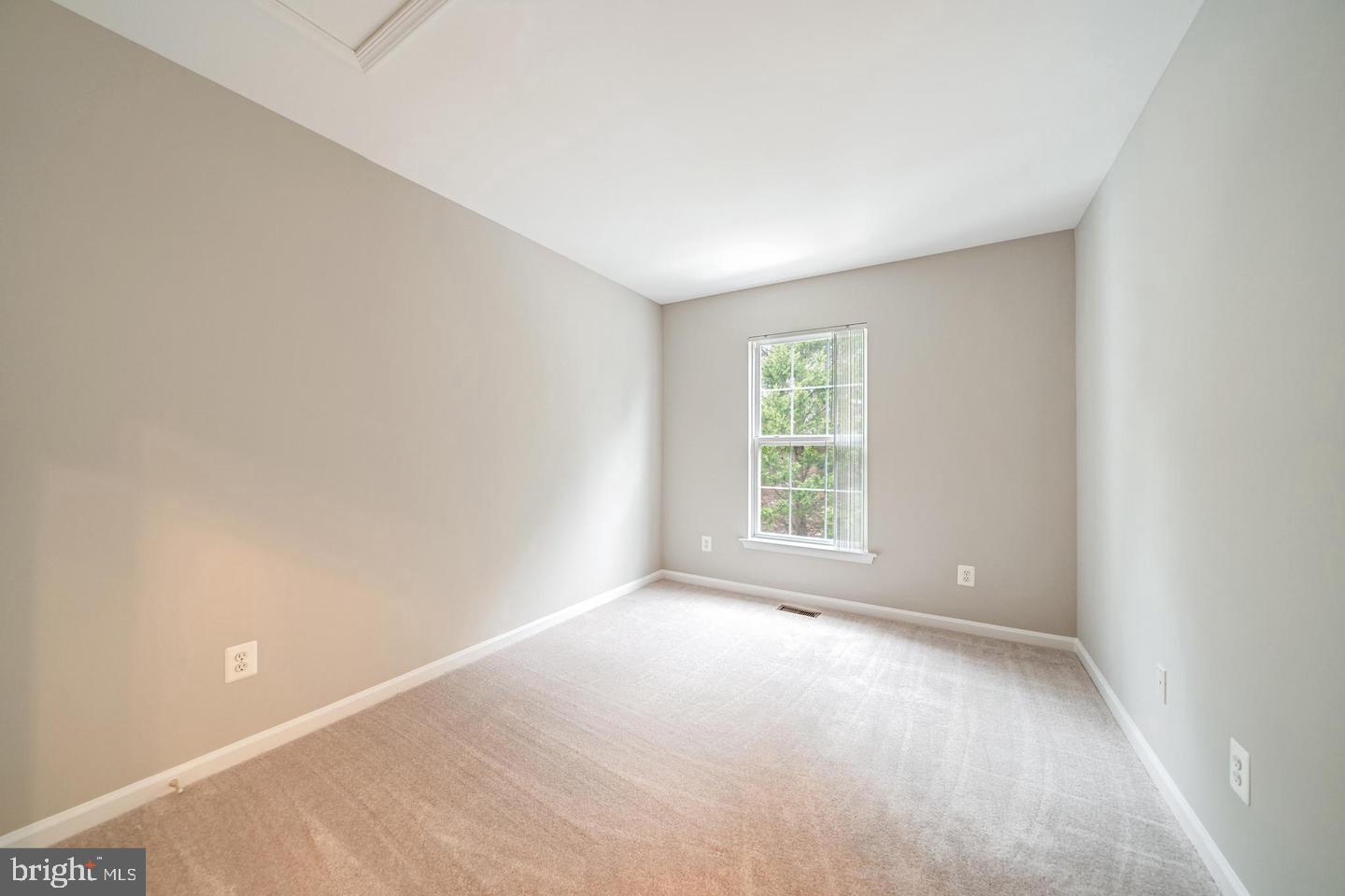 GUNSTON SQUARE - Residential Lease