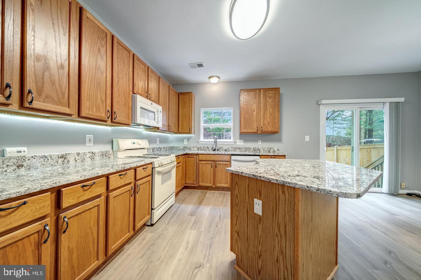 GUNSTON SQUARE - Residential Lease