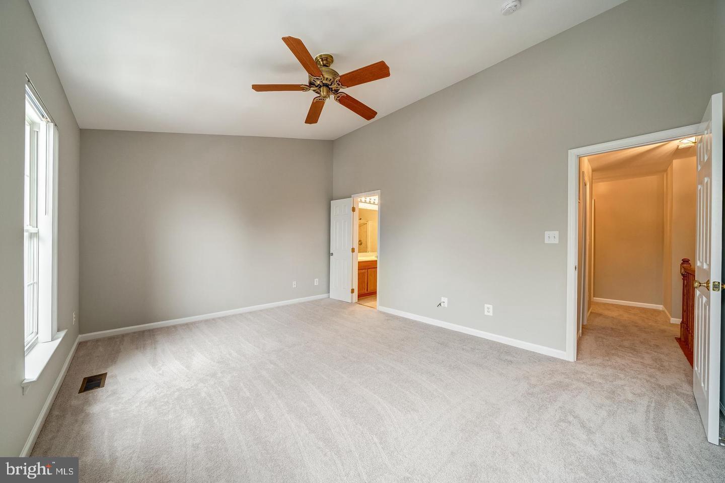 GUNSTON SQUARE - Residential Lease