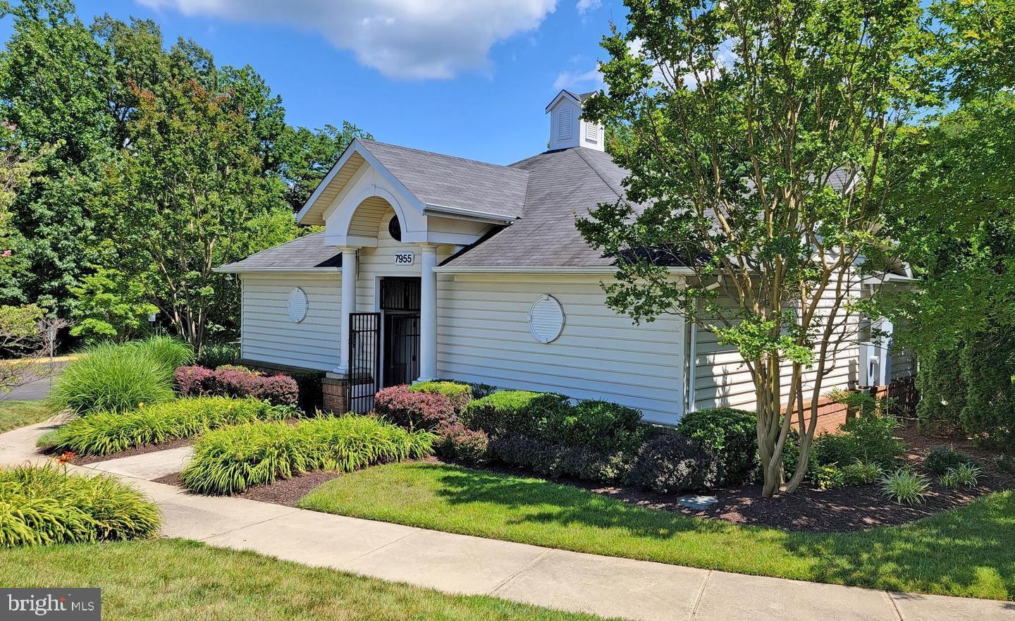 GUNSTON SQUARE - Residential Lease