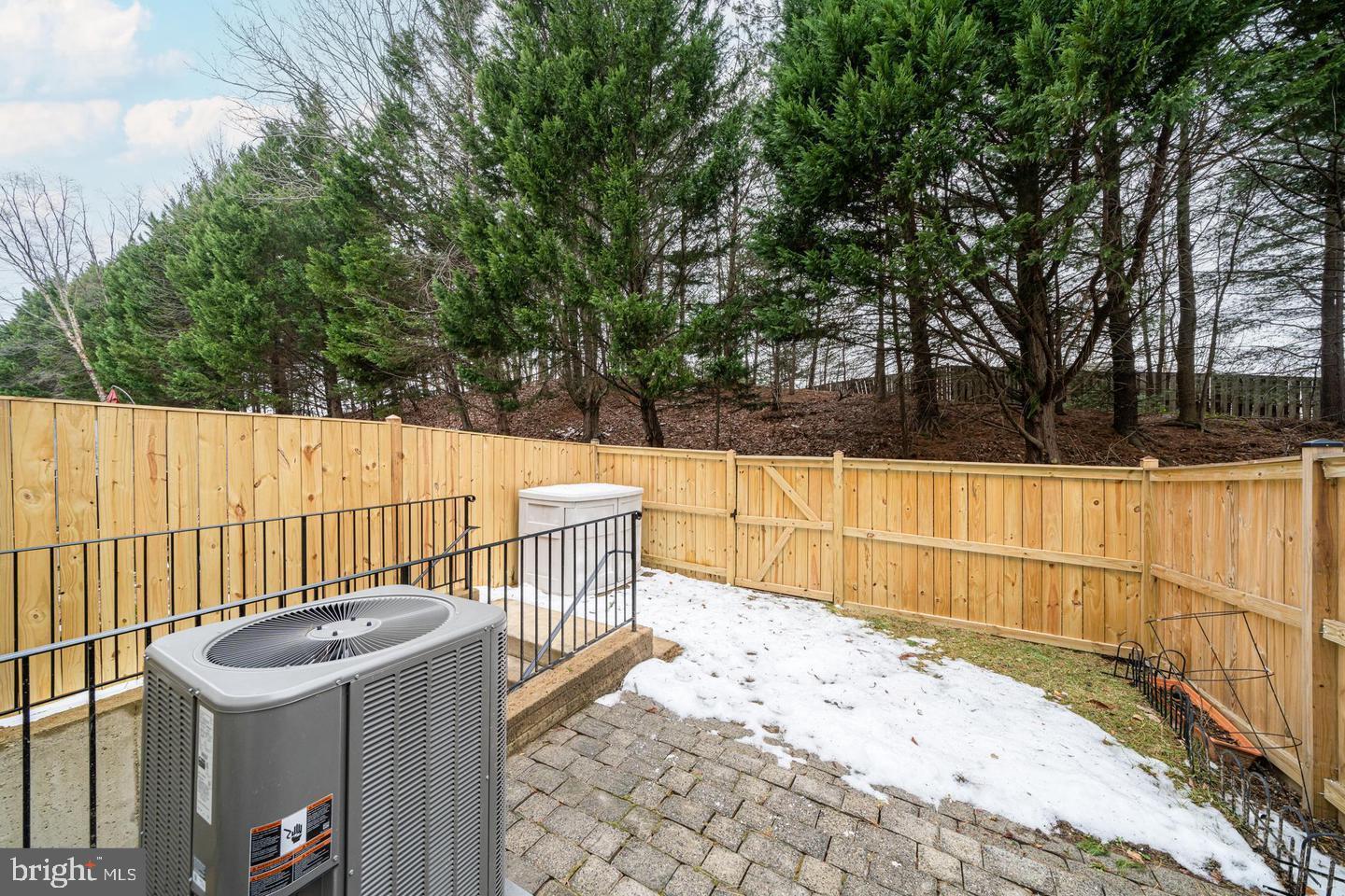 GUNSTON SQUARE - Residential Lease