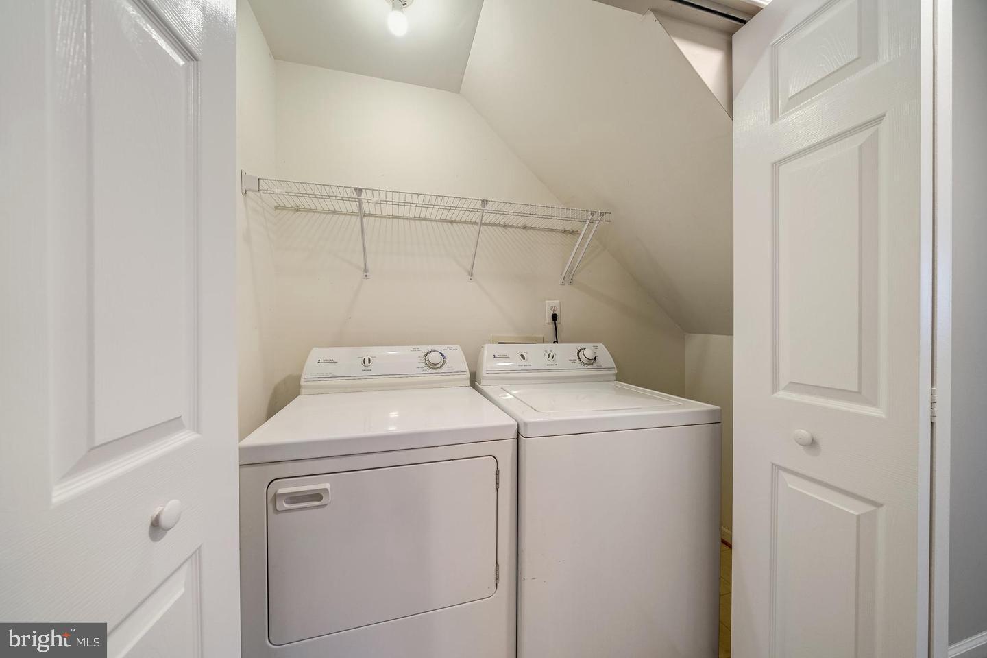 GUNSTON SQUARE - Residential Lease