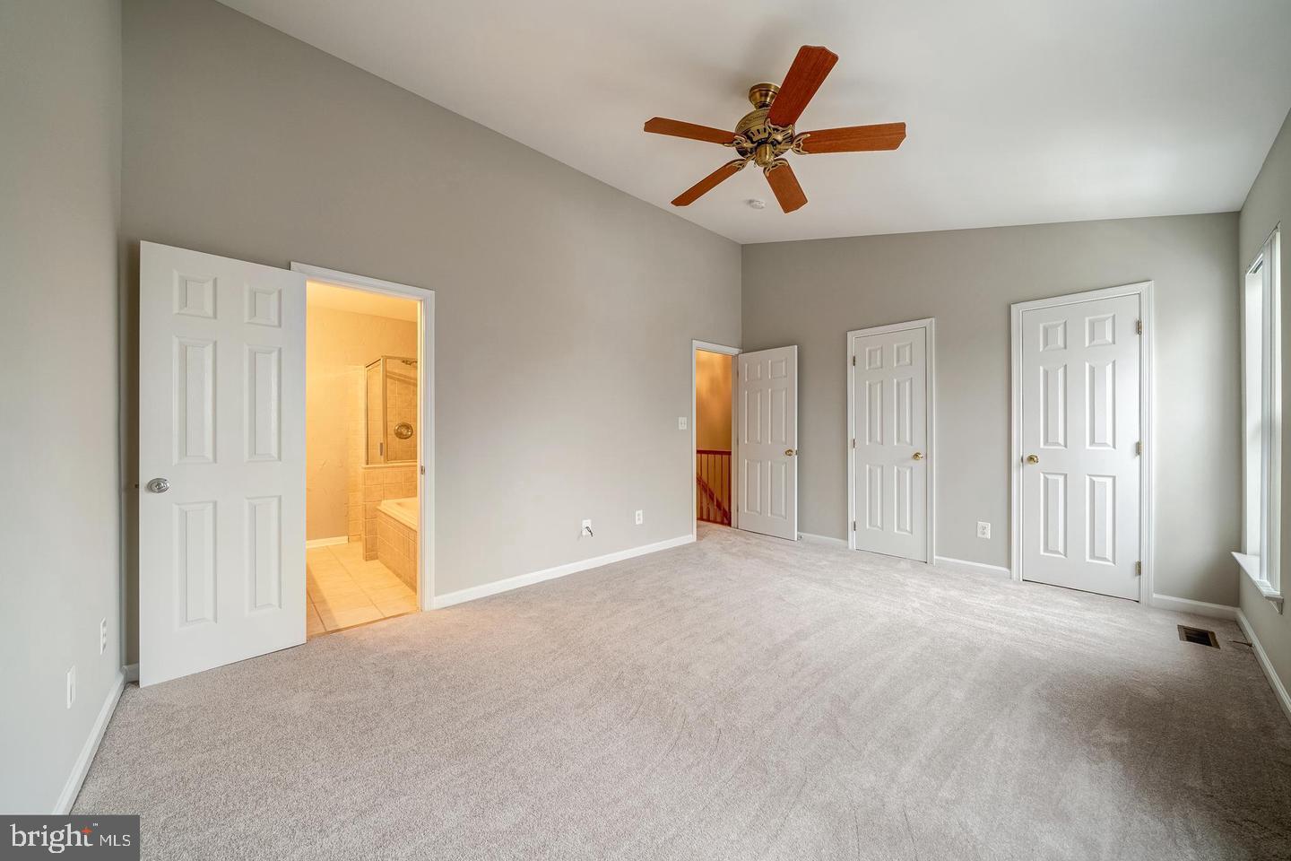 GUNSTON SQUARE - Residential Lease