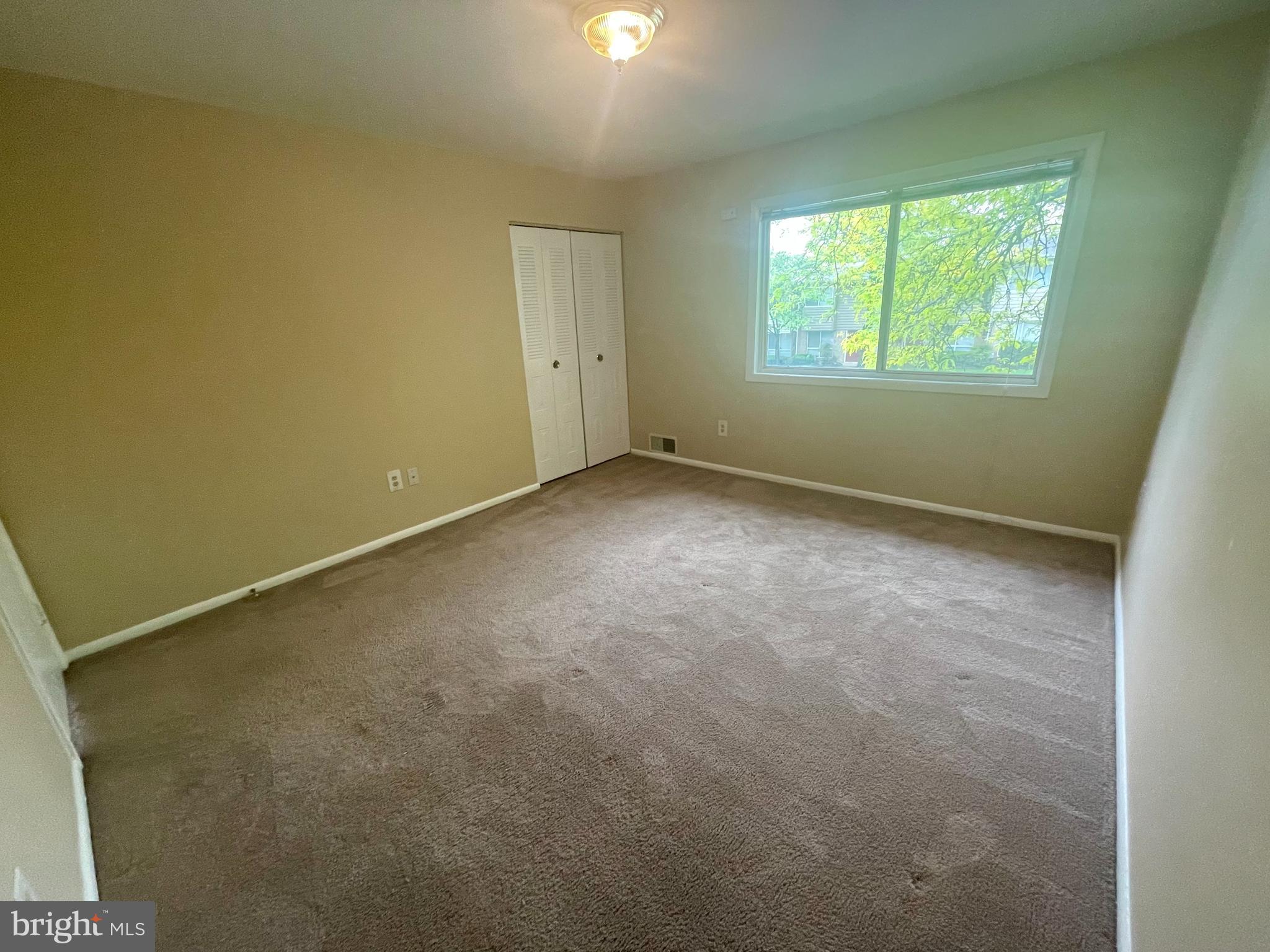 REFLECTION LAKE - Residential