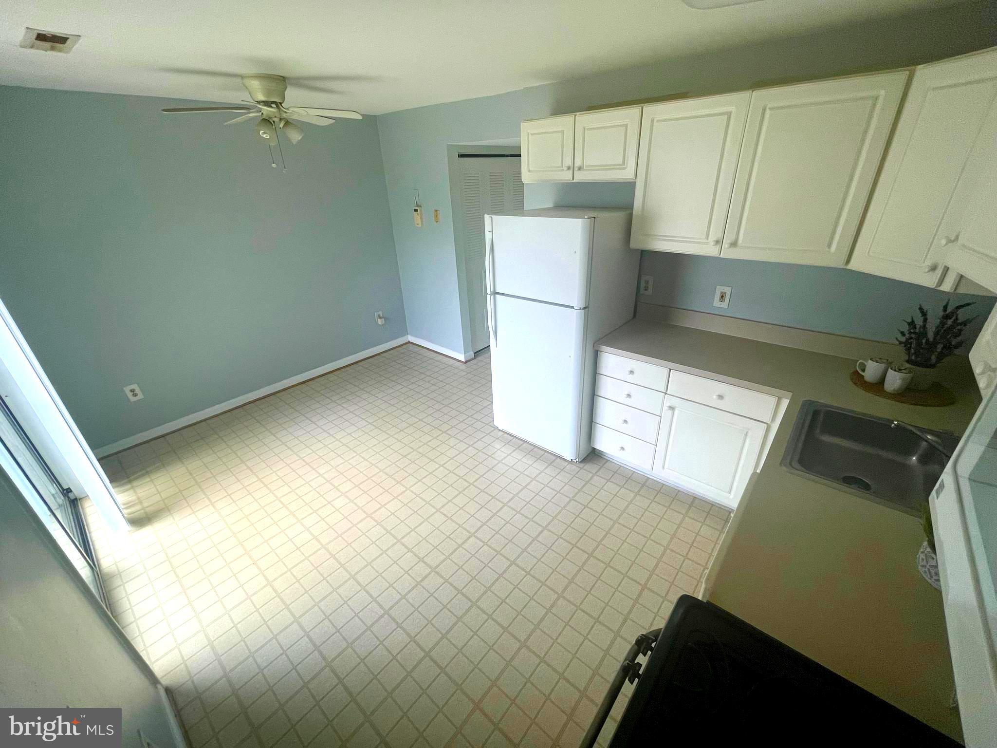 REFLECTION LAKE - Residential