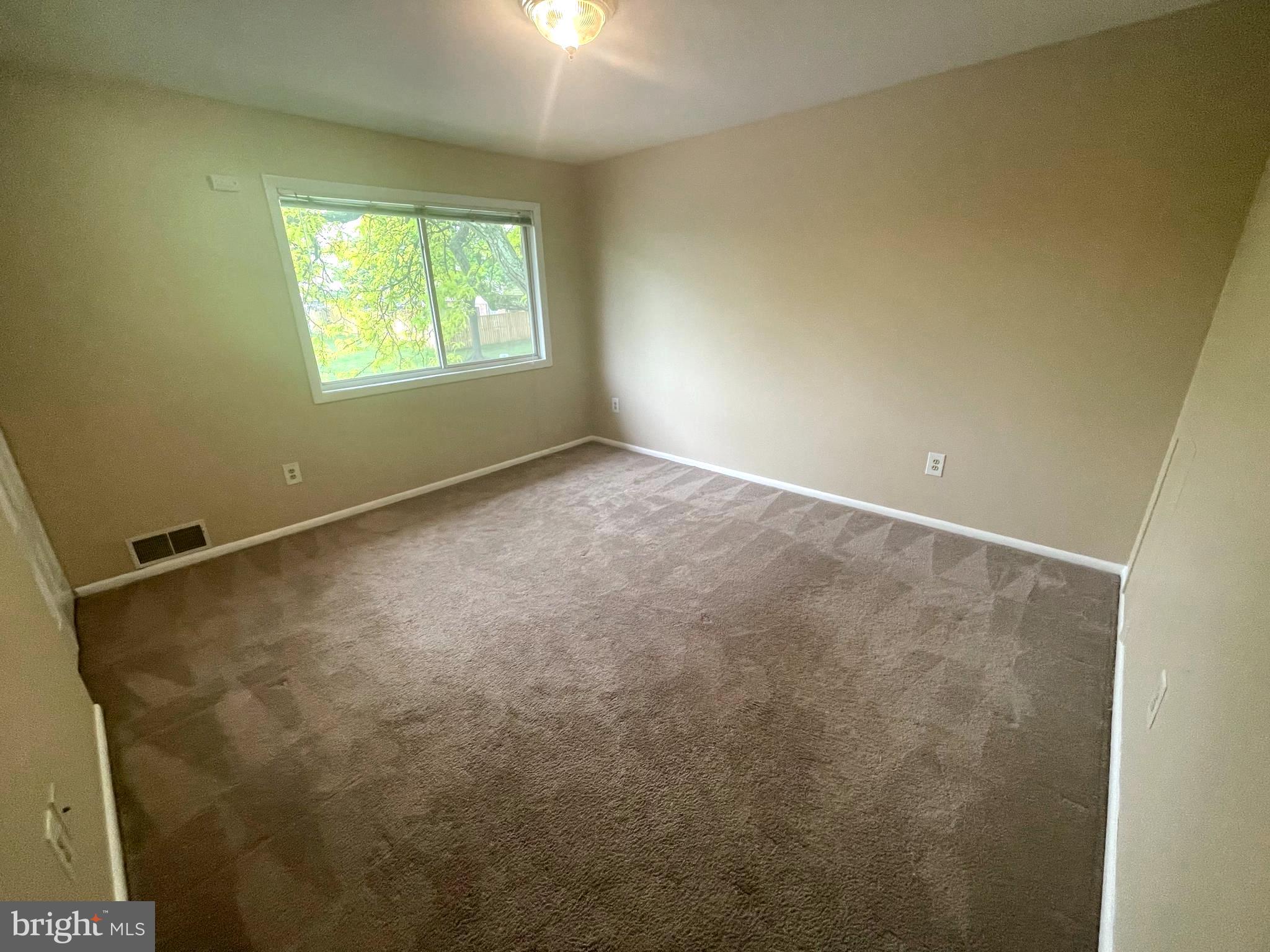 REFLECTION LAKE - Residential