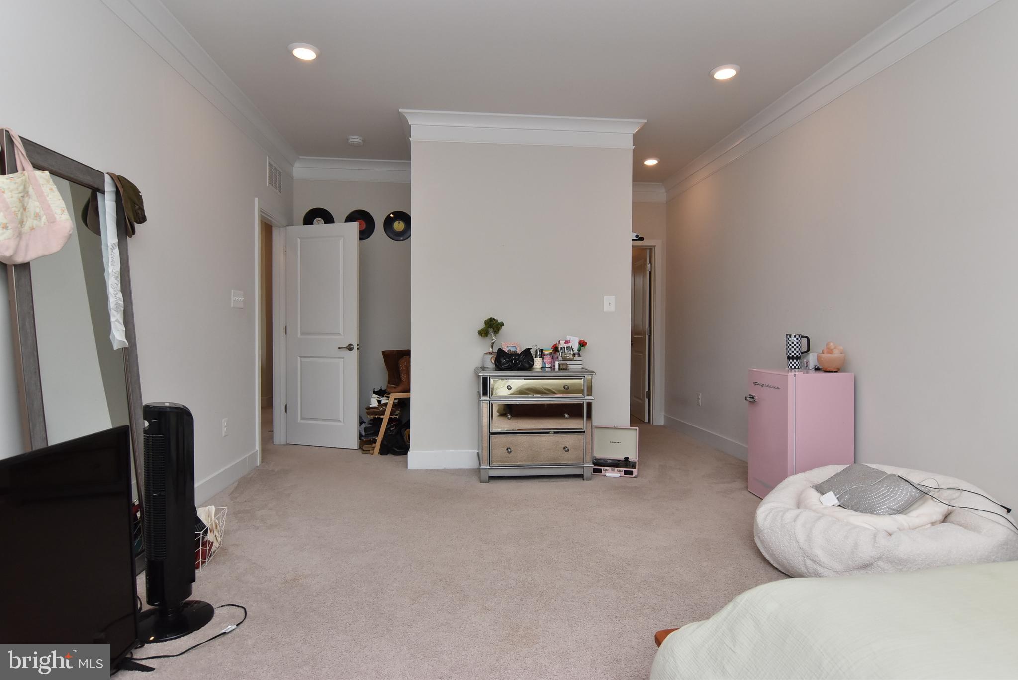 VILLAS AT WALDEN - Residential