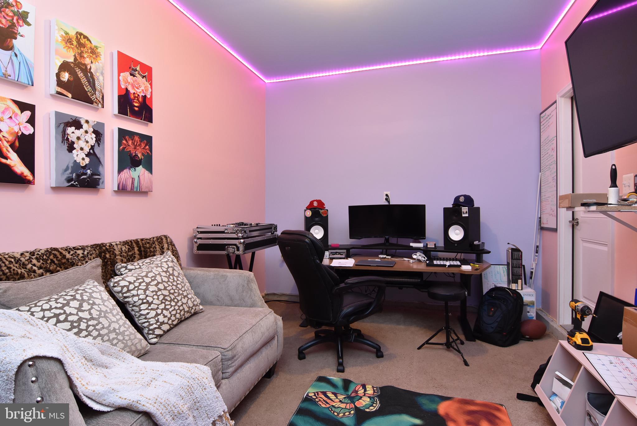 VILLAS AT WALDEN - Residential