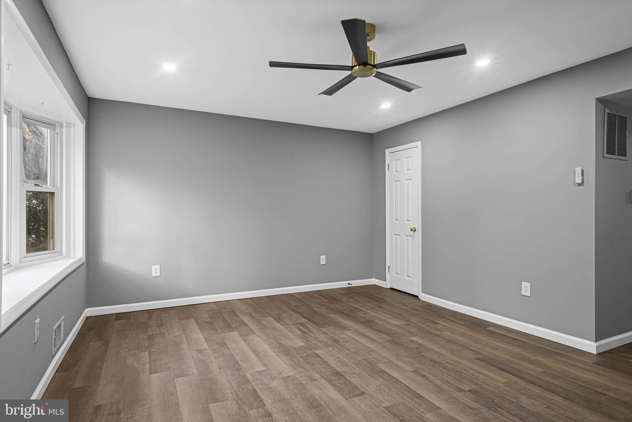 DALE CITY - Residential