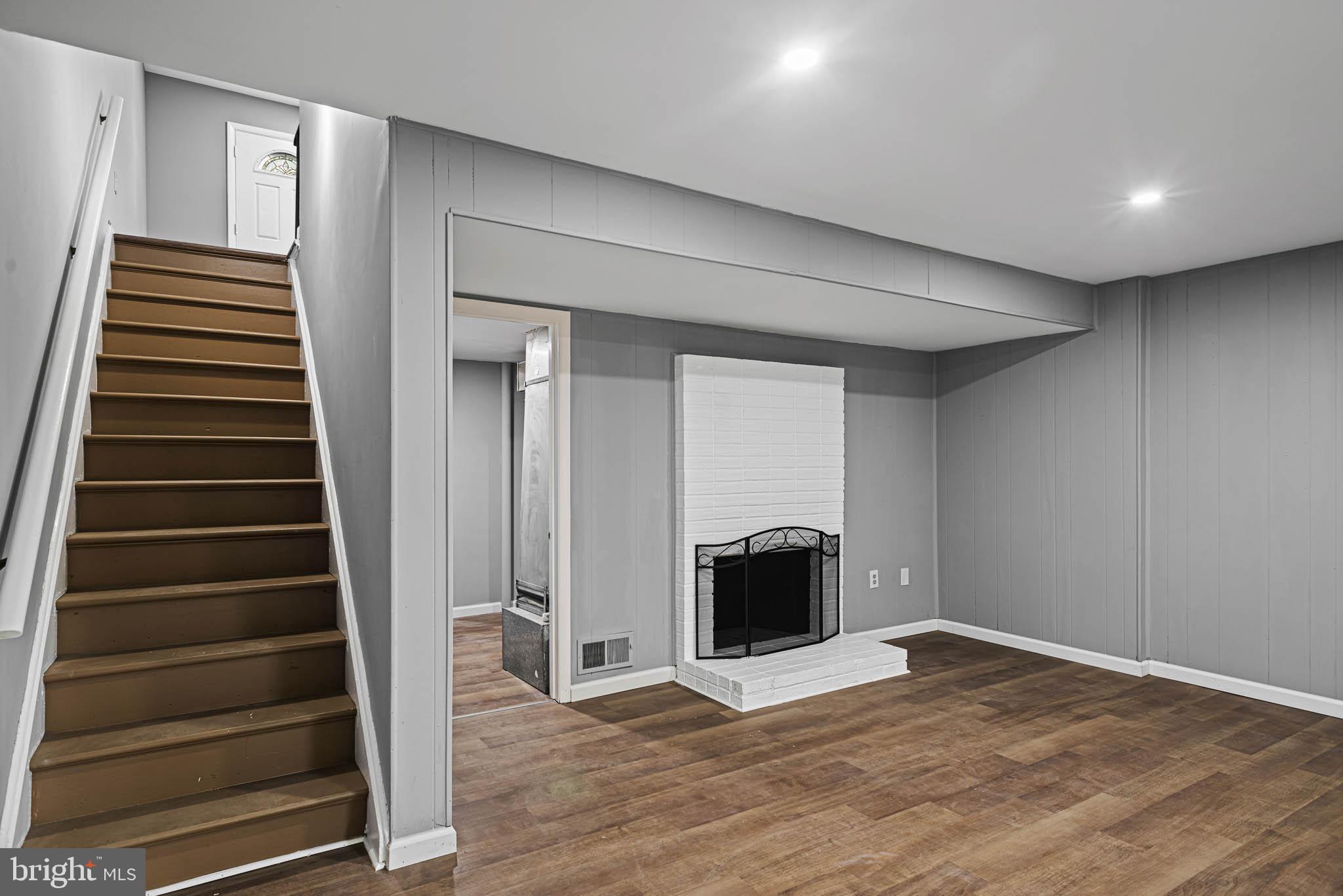 DALE CITY - Residential