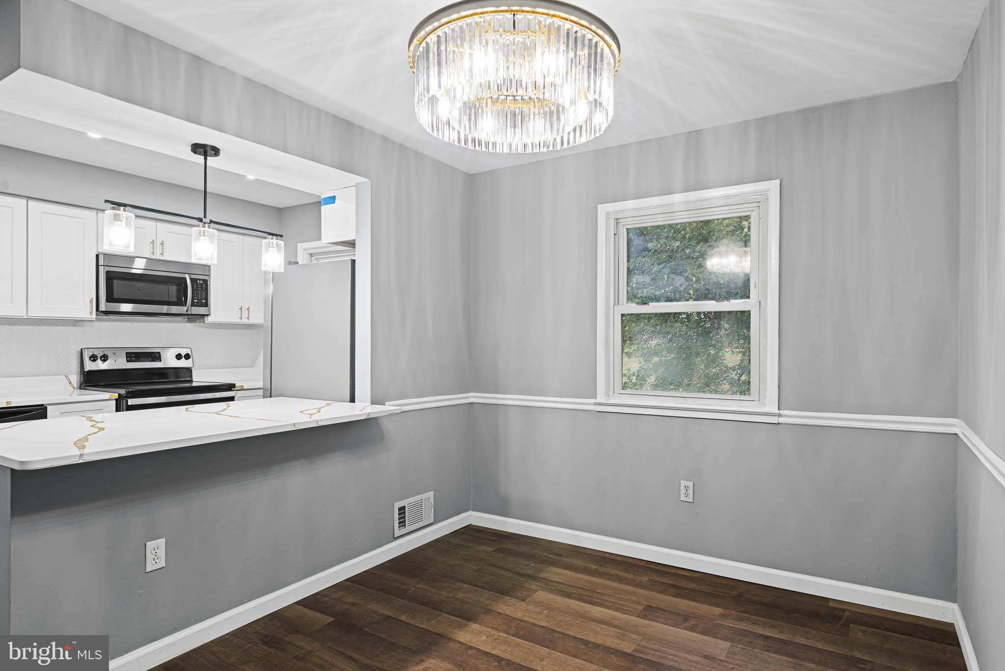 DALE CITY - Residential