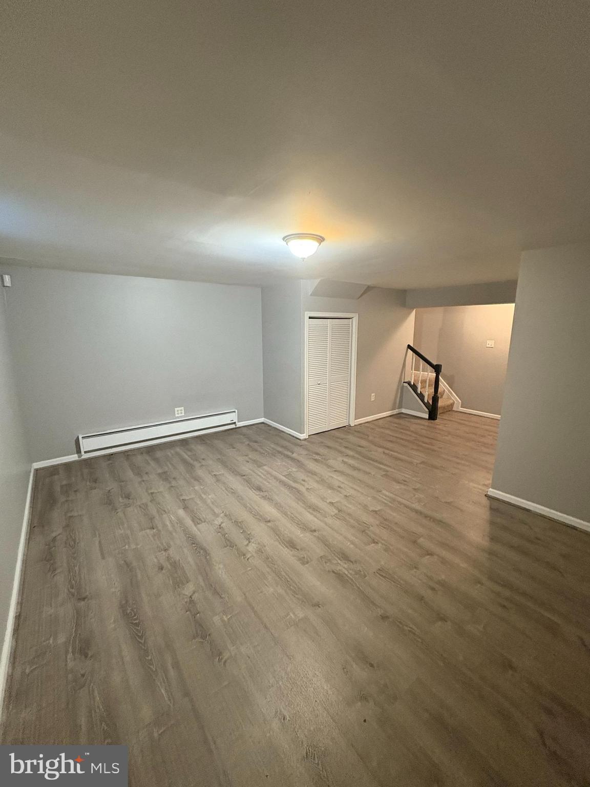 ROLLING CREST - Residential Lease