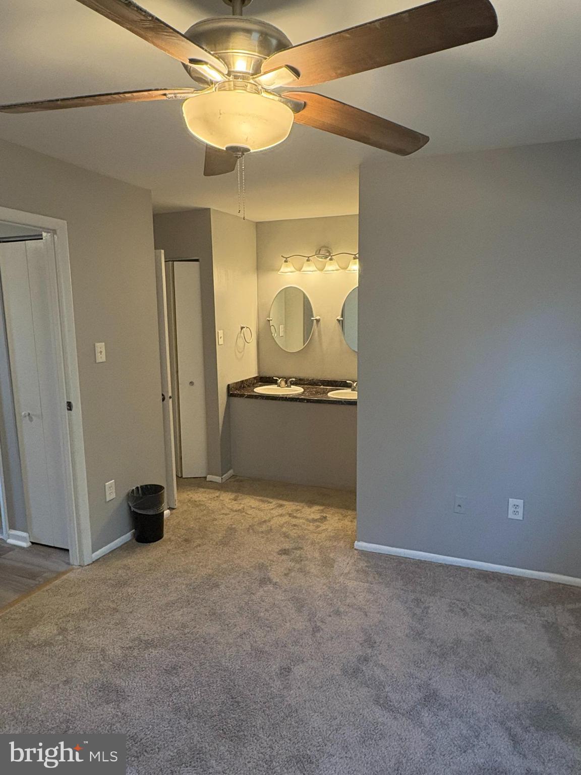 ROLLING CREST - Residential Lease