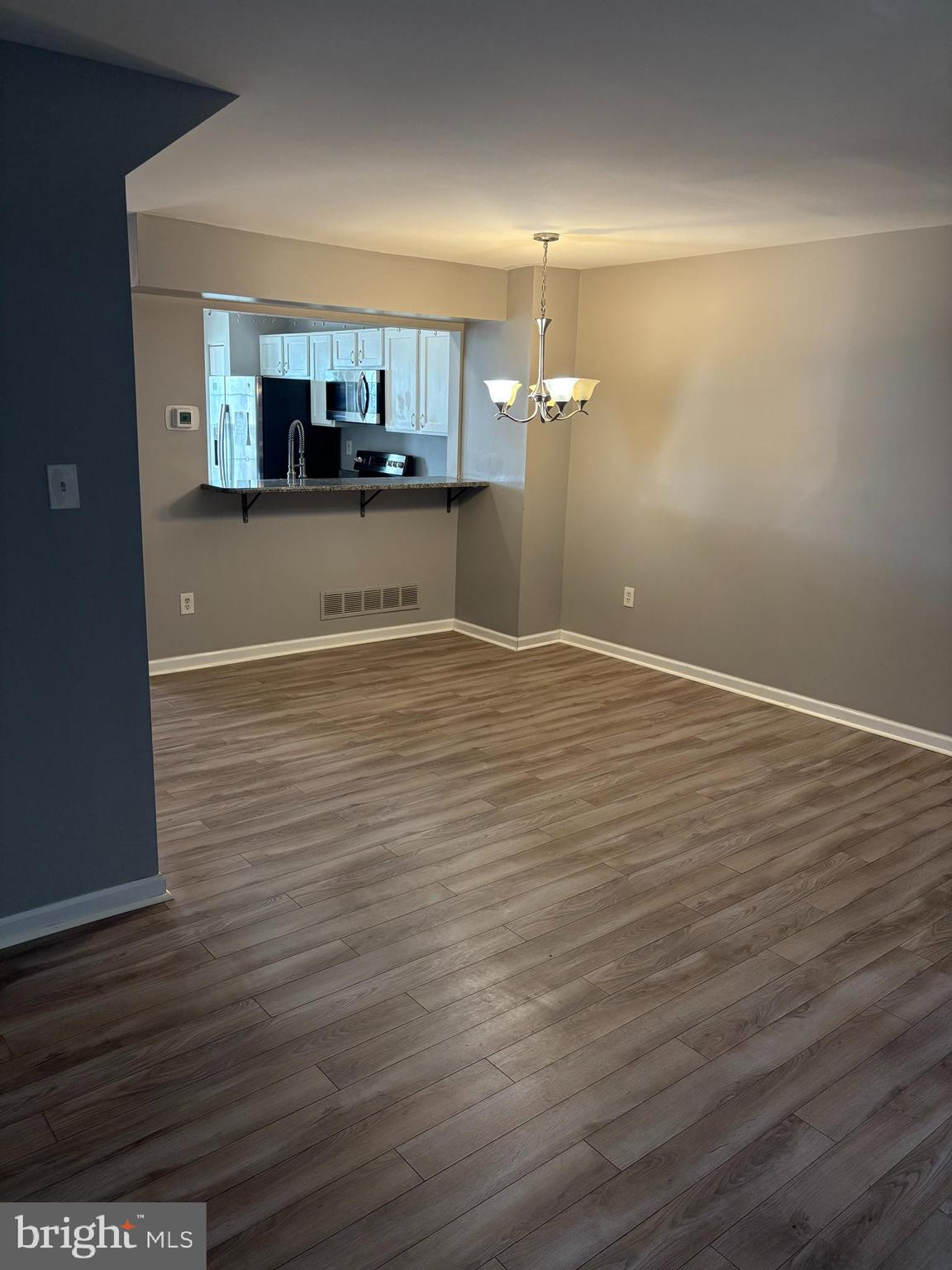 ROLLING CREST - Residential Lease