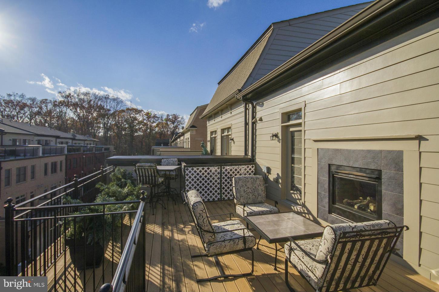 PARK POTOMAC - Residential